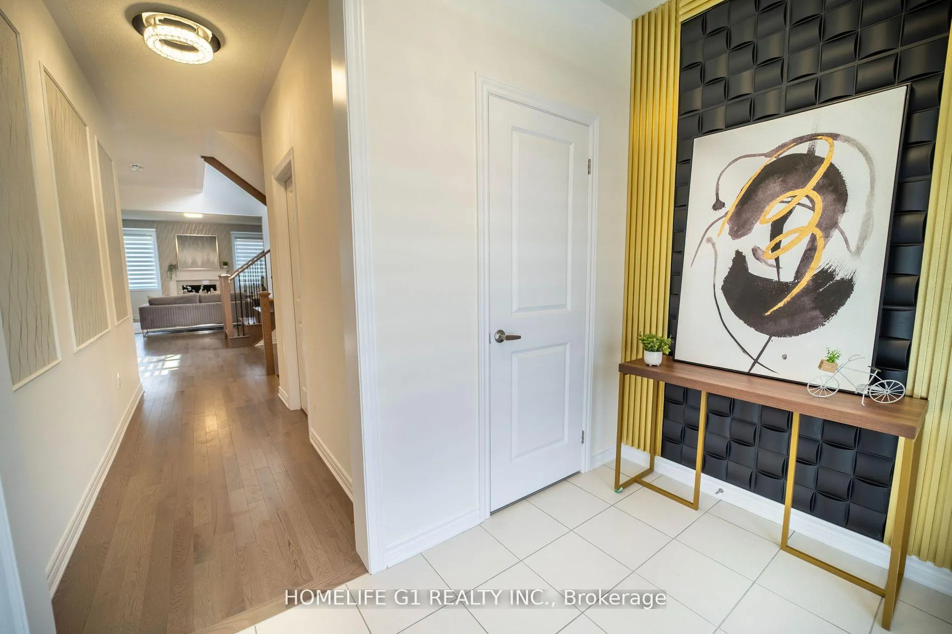 Photo 4 of 121 Petch Avenue, Caledon, Rural Caledon — HOMEH