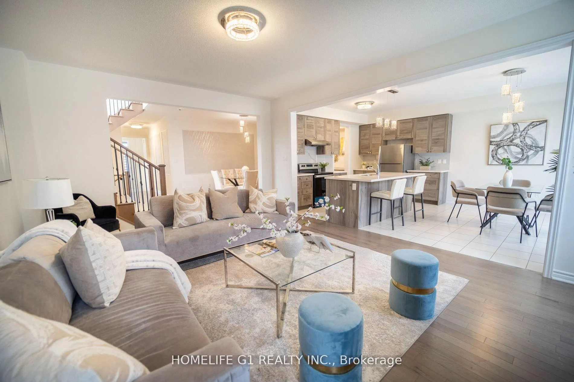 Photo 7 of 121 Petch Avenue, Caledon, Rural Caledon — HOMEH