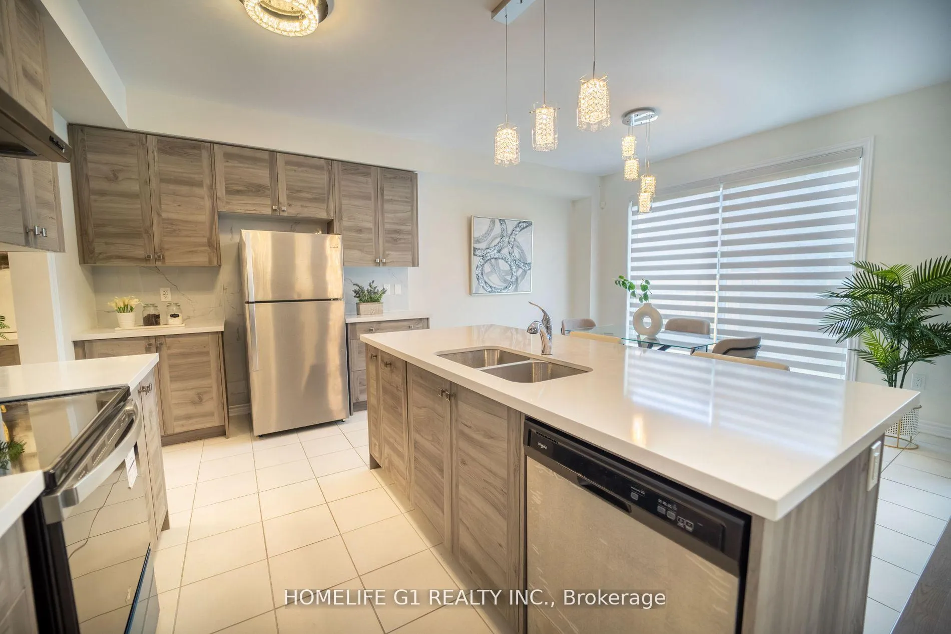 Photo 9 of 121 Petch Avenue, Caledon, Rural Caledon — HOMEH