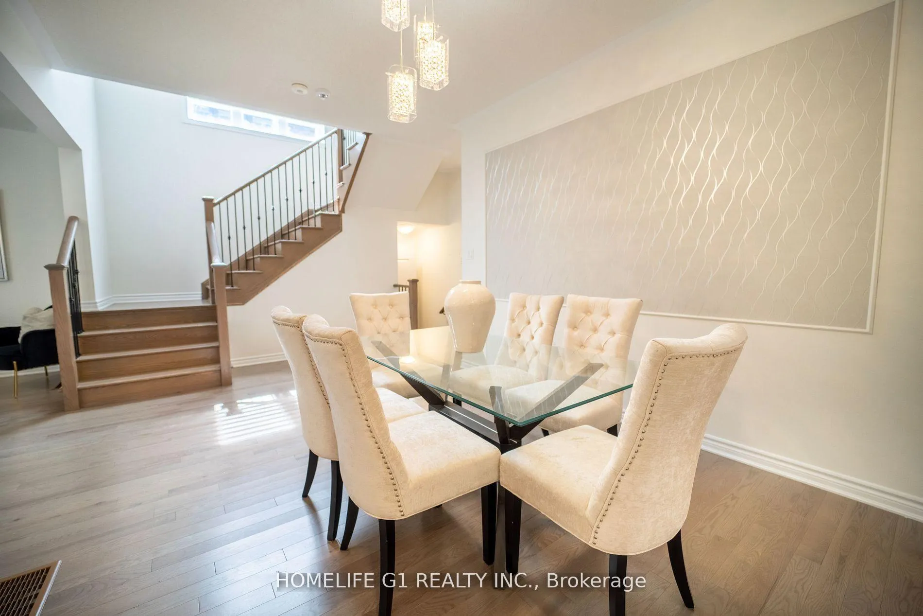 Photo 10 of 121 Petch Avenue, Caledon, Rural Caledon — HOMEH