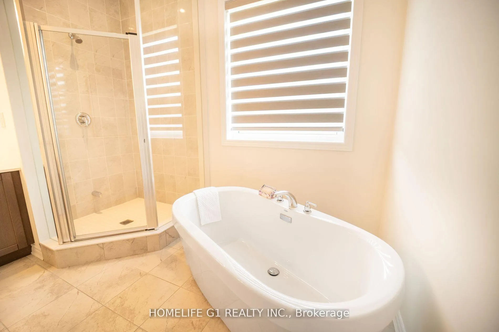 Photo 25 of 121 Petch Avenue, Caledon, Rural Caledon — HOMEH