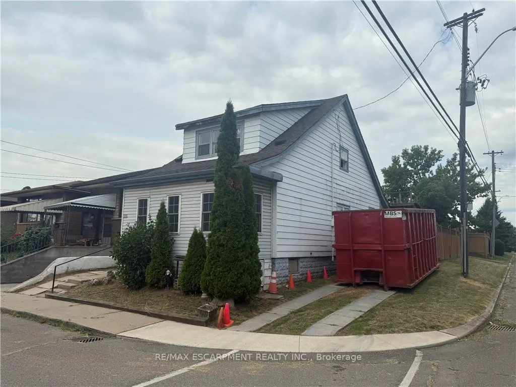 Photo 2 of 325 Weir Street N, Hamilton, Homeside — HOMEH