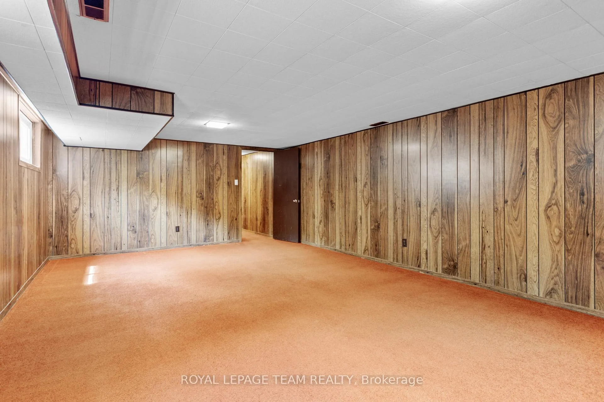 Photo 20 of 38 Largo Crescent, Ottawa, Meadowlands/Crestview — HOMEH