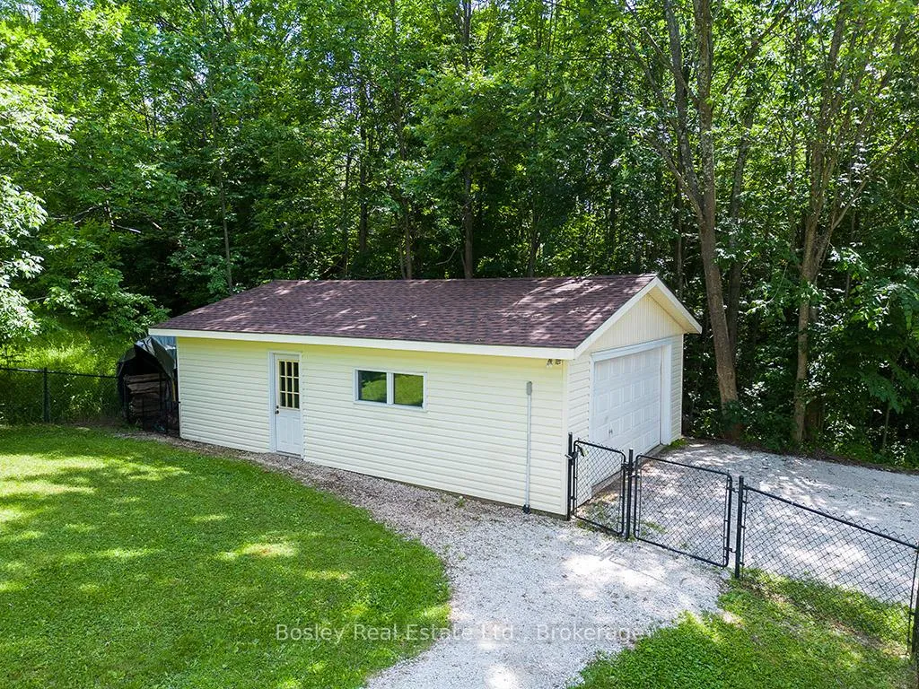 Photo 21 of 740202 Sideroad 10 Side Road, Chatsworth — HOMEH