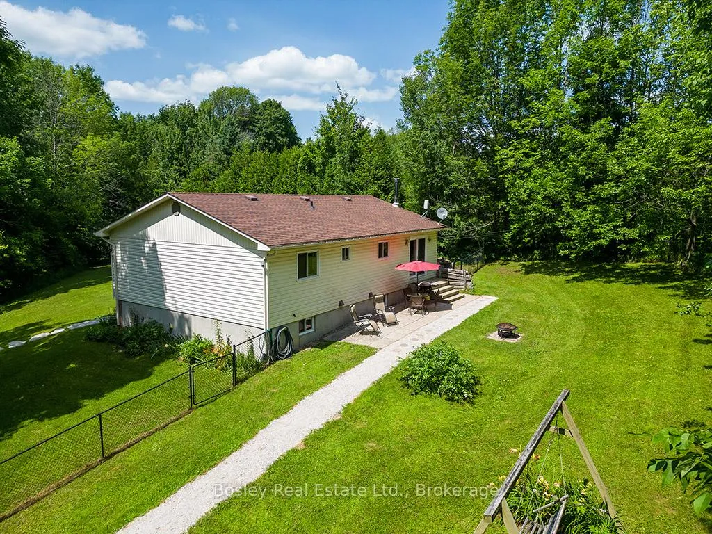 Photo 23 of 740202 Sideroad 10 Side Road, Chatsworth — HOMEH