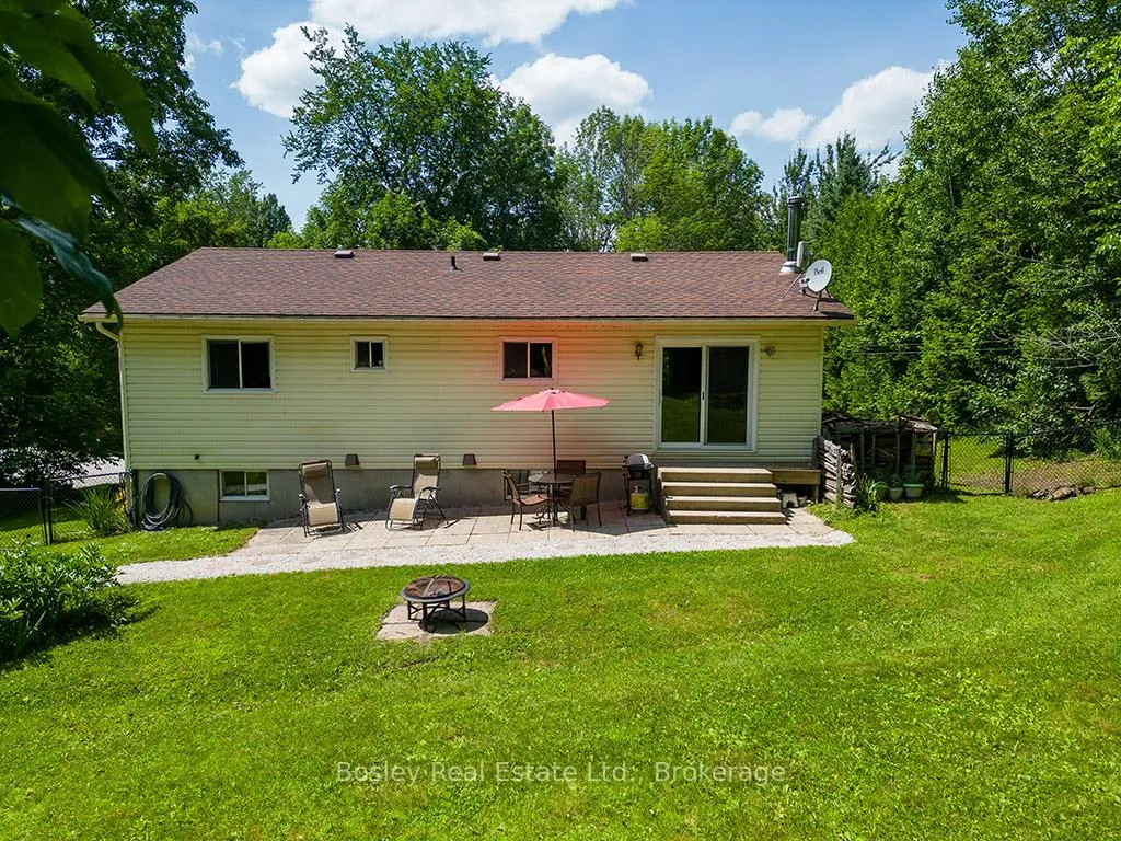 Photo 24 of 740202 Sideroad 10 Side Road, Chatsworth — HOMEH