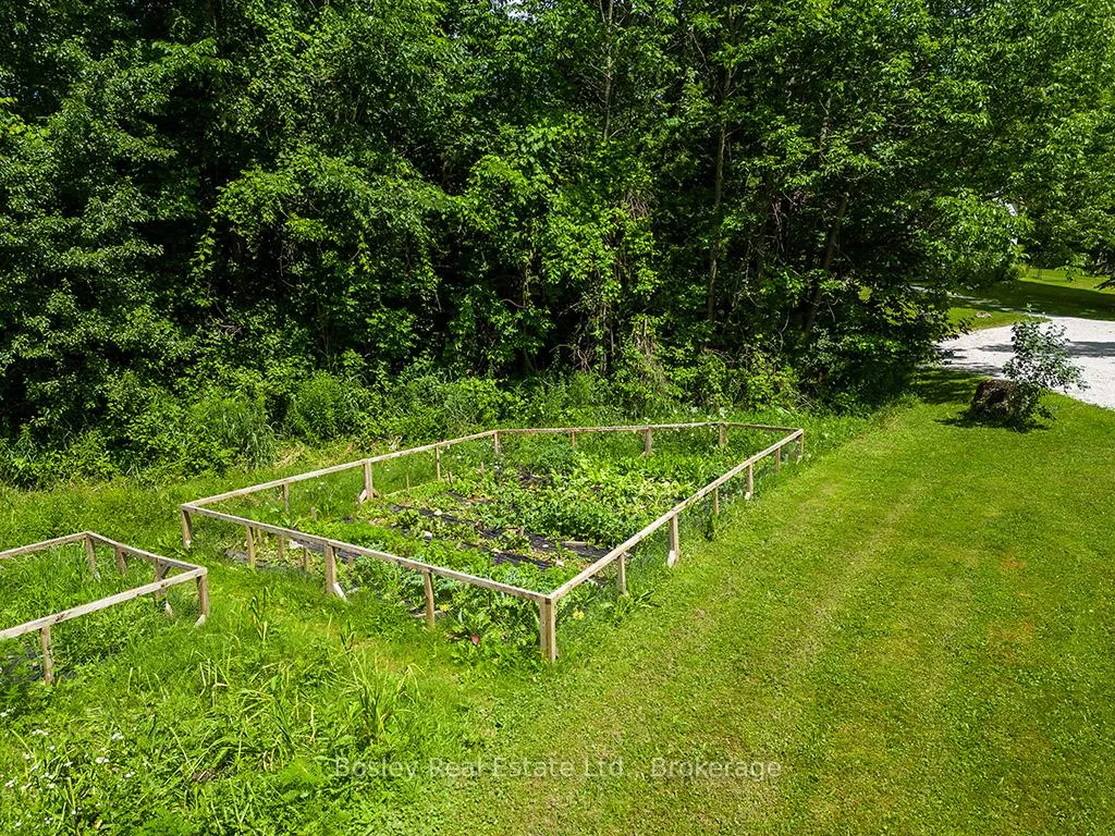 Photo 26 of 740202 Sideroad 10 Side Road, Chatsworth — HOMEH