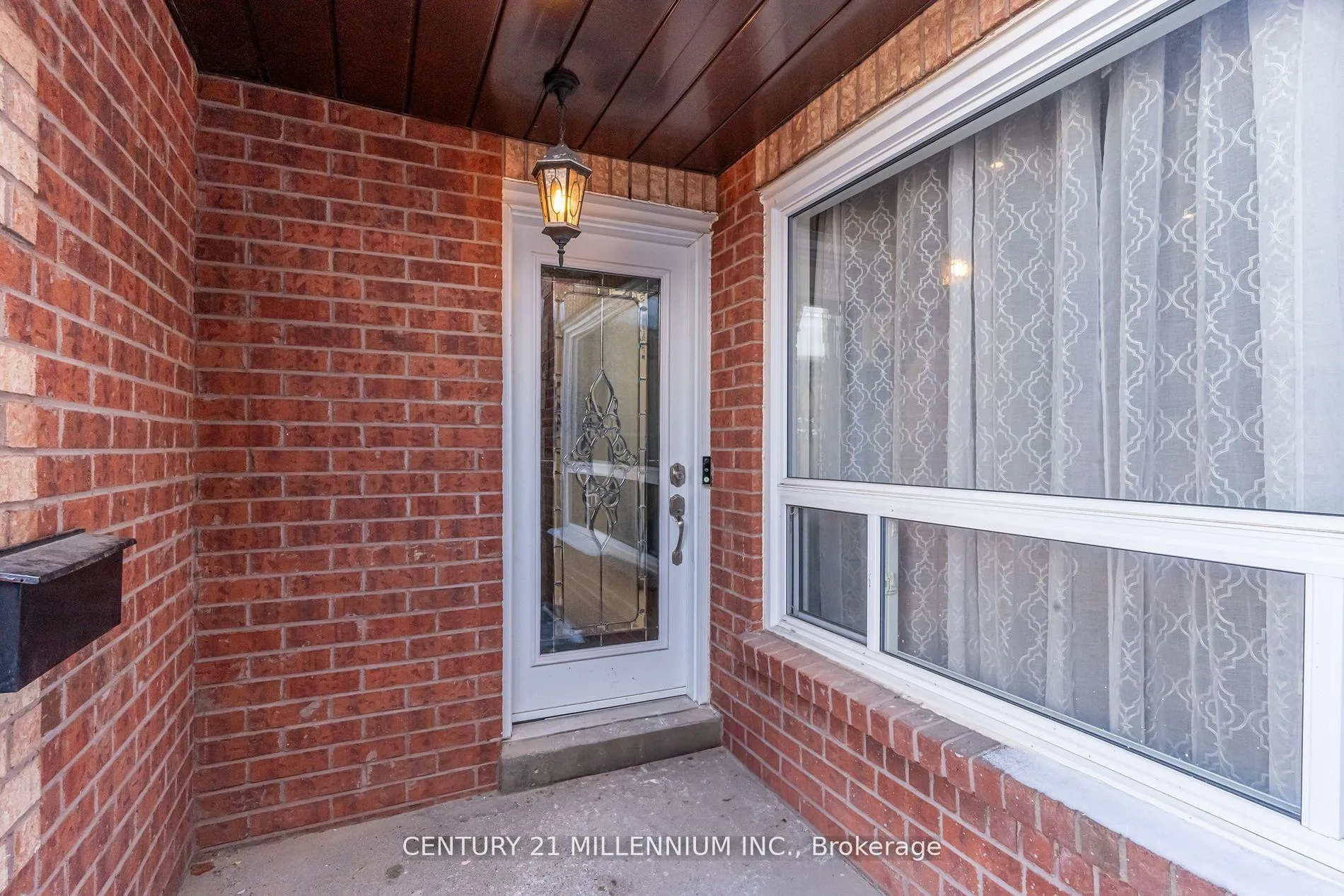 Photo 3 of 78 Trewartha Crescent, Brampton, Heart Lake West — HOMEH