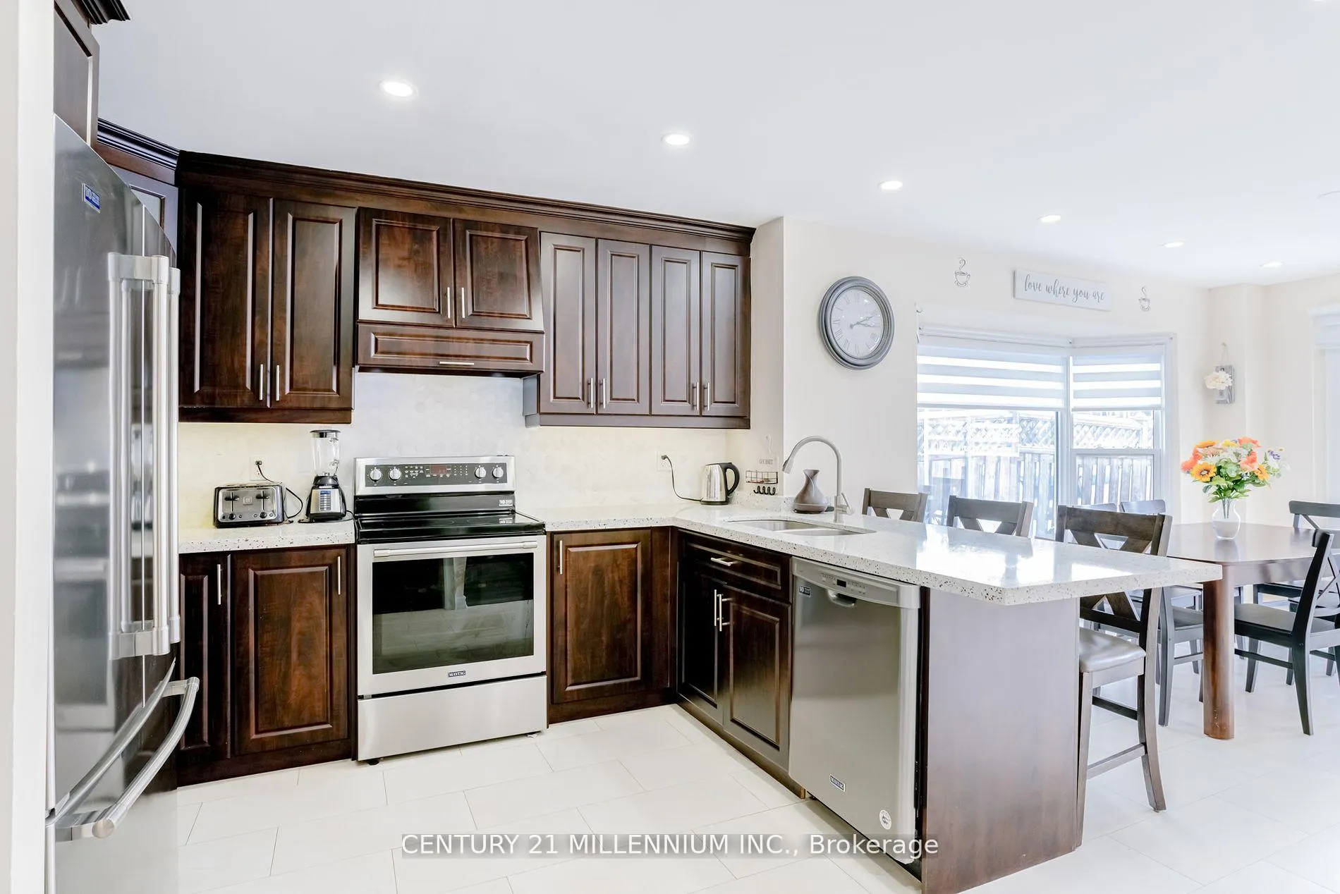 Photo 5 of 78 Trewartha Crescent, Brampton, Heart Lake West — HOMEH