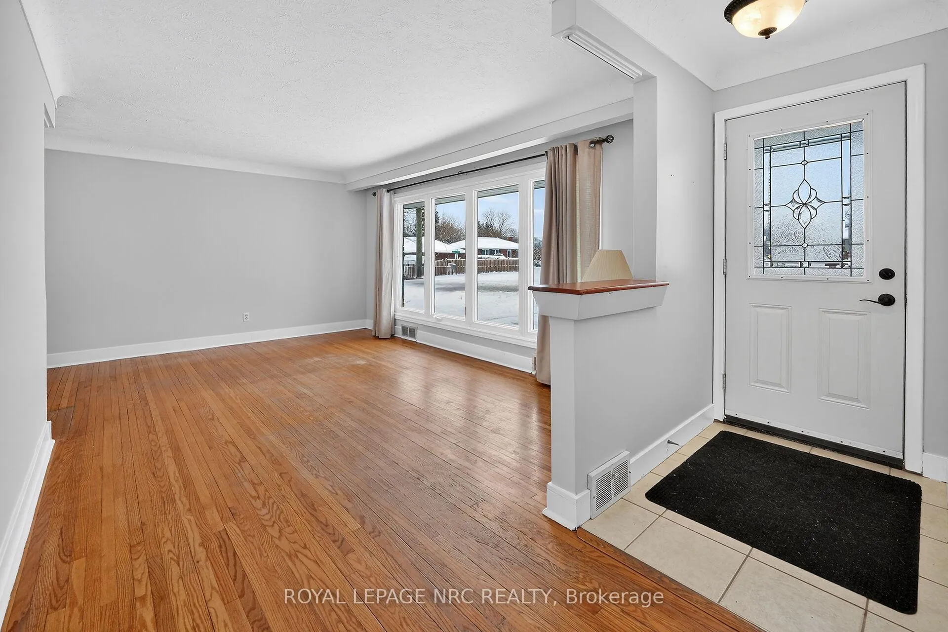 Photo 3 of 3 Cayuga Avenue, St. Catharines, Haig — HOMEH