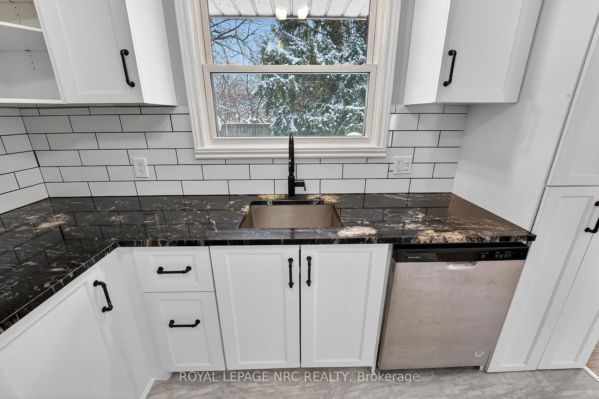 Photo 9 of 3 Cayuga Avenue, St. Catharines, Haig — HOMEH