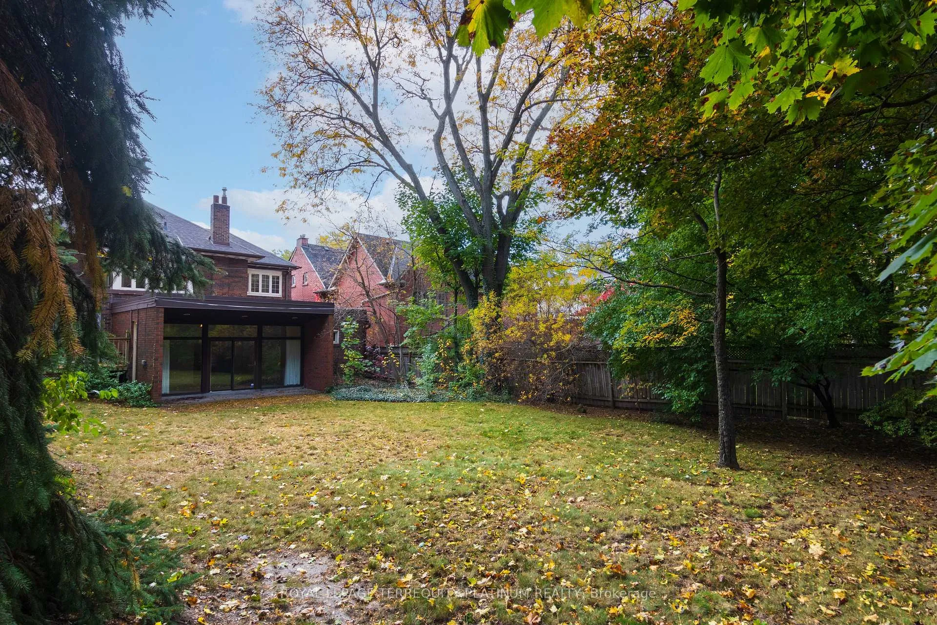 Photo 33 of 26 St Leonards Avenue, Toronto, Lawrence Park South — HOMEH