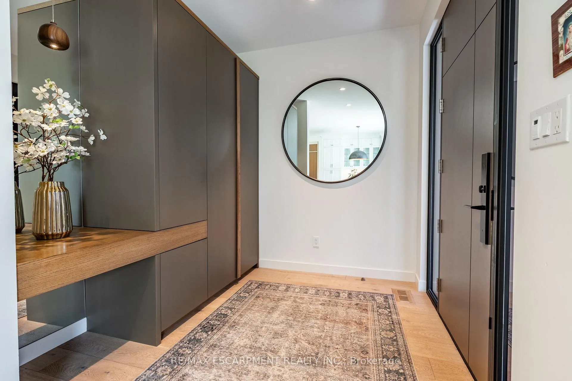 Photo 6 of 114 Overdale Avenue, Hamilton, Waterdown — HOMEH