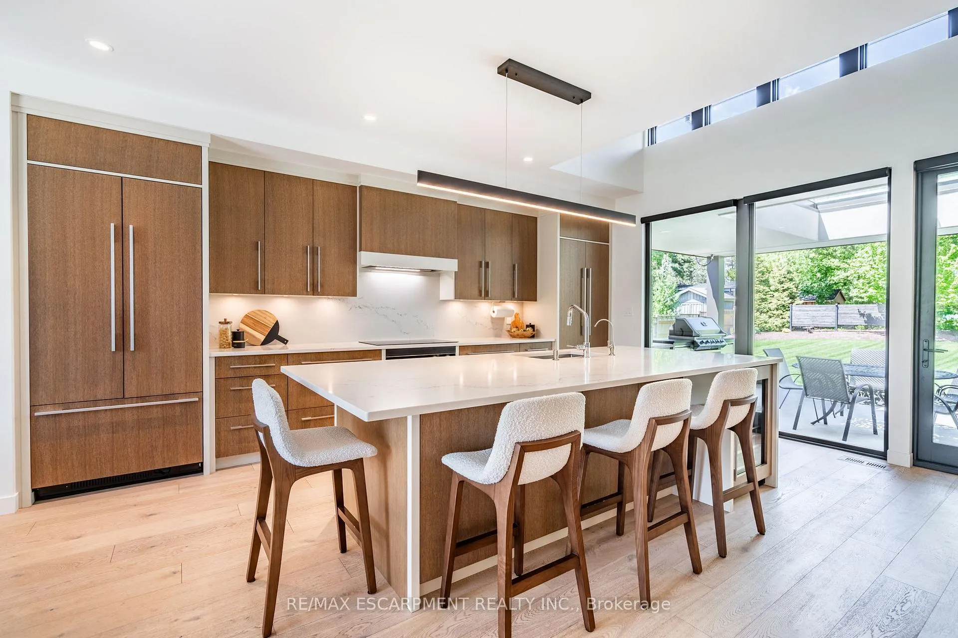 Photo 10 of 114 Overdale Avenue, Hamilton, Waterdown — HOMEH