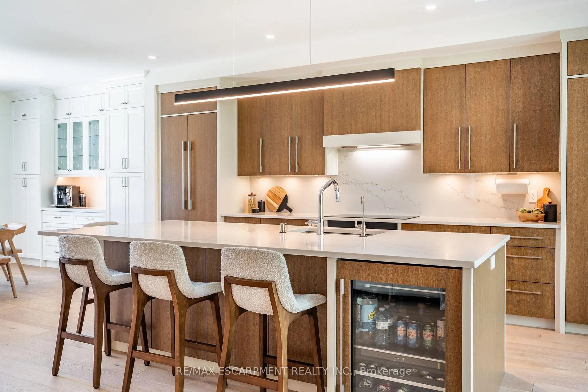 Photo 11 of 114 Overdale Avenue, Hamilton, Waterdown — HOMEH