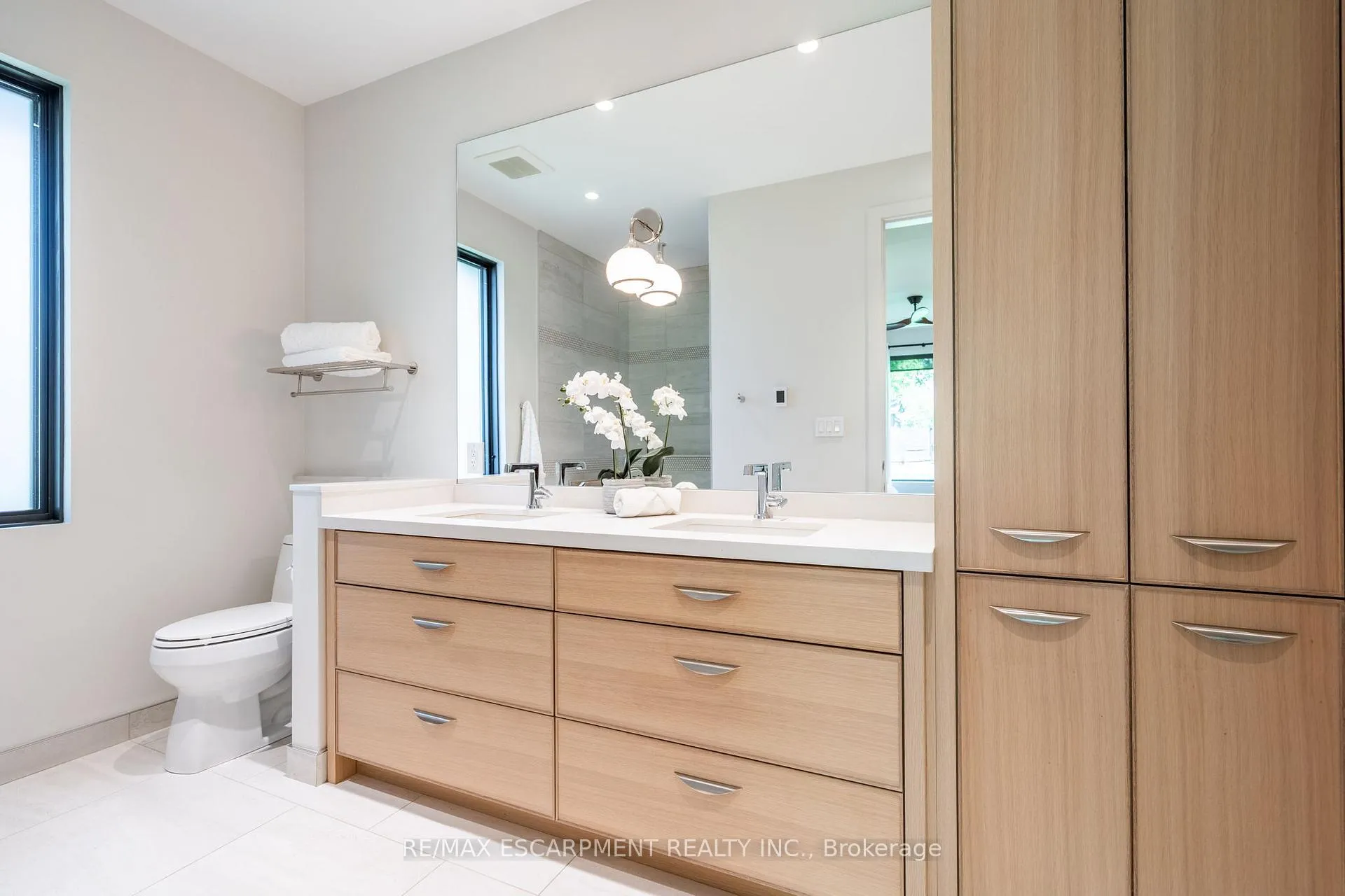 Photo 24 of 114 Overdale Avenue, Hamilton, Waterdown — HOMEH