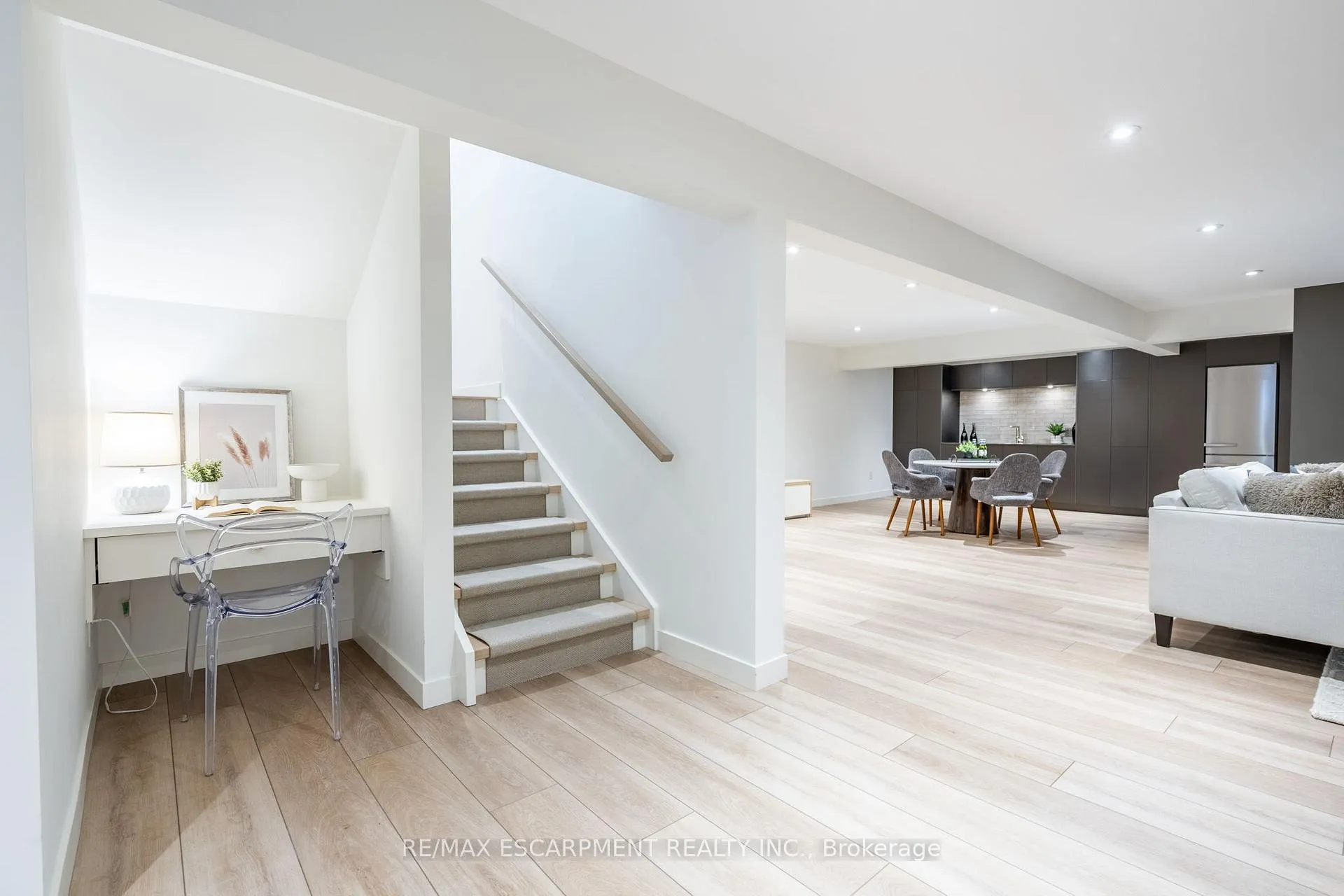 Photo 26 of 114 Overdale Avenue, Hamilton, Waterdown — HOMEH