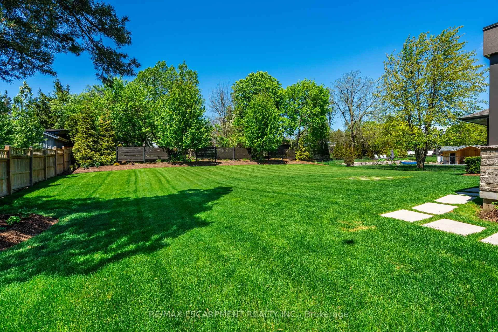 Photo 38 of 114 Overdale Avenue, Hamilton, Waterdown — HOMEH