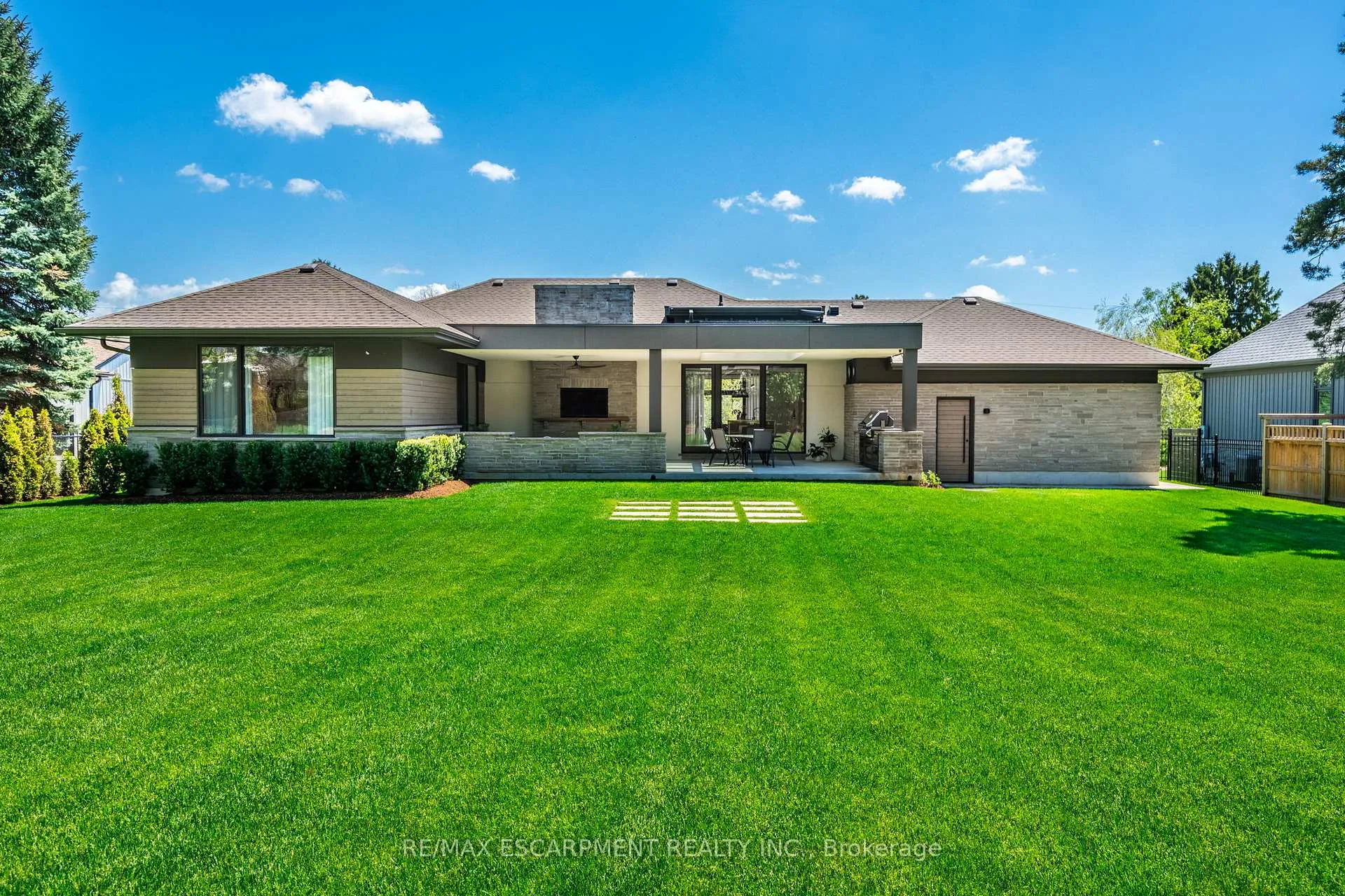 Photo 40 of 114 Overdale Avenue, Hamilton, Waterdown — HOMEH