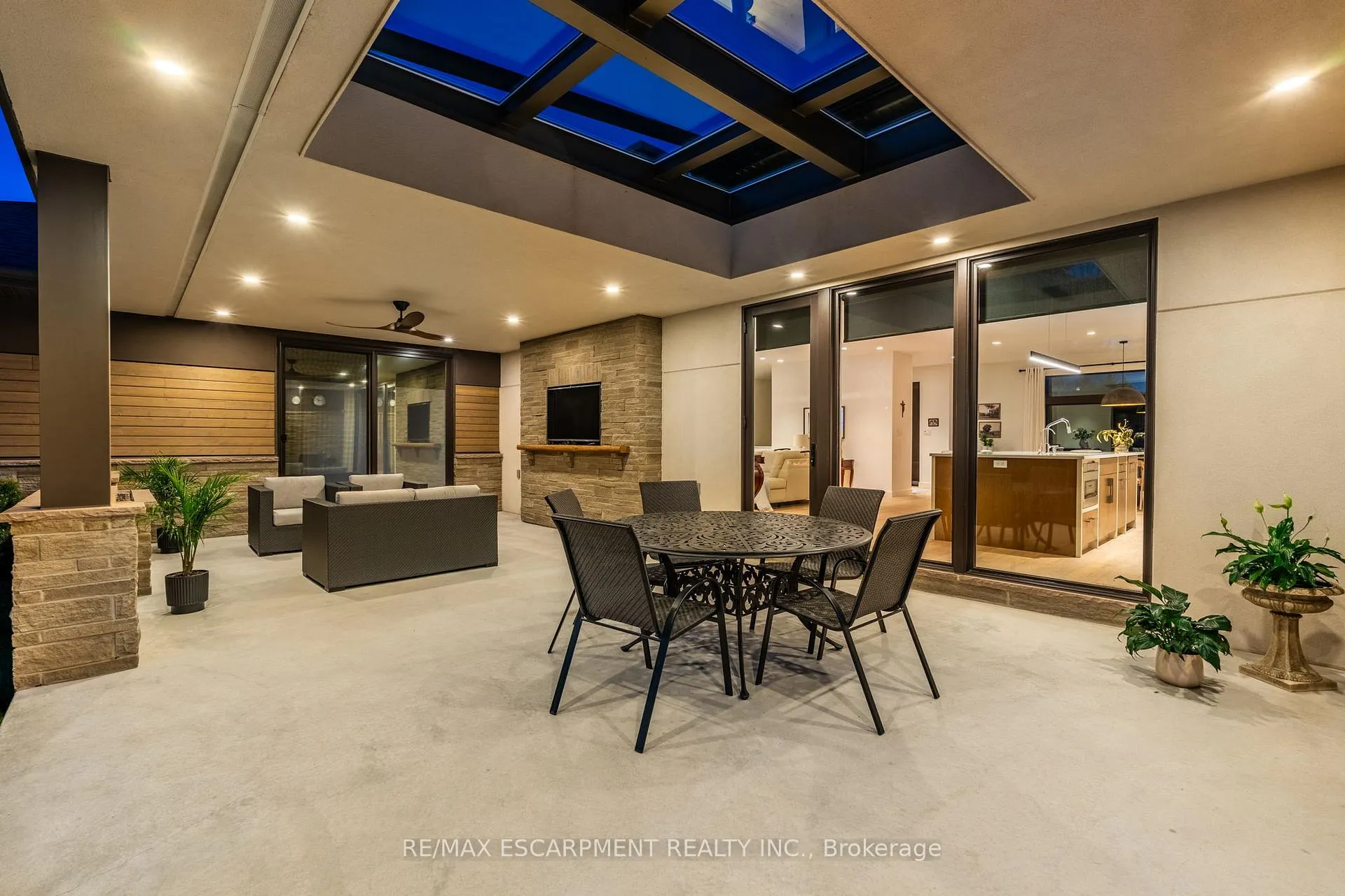 Photo 47 of 114 Overdale Avenue, Hamilton, Waterdown — HOMEH