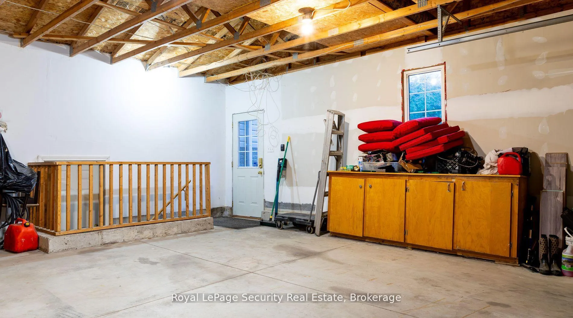 Photo 23 of 7458 5th Line, Essa, Rural Essa — HOMEH