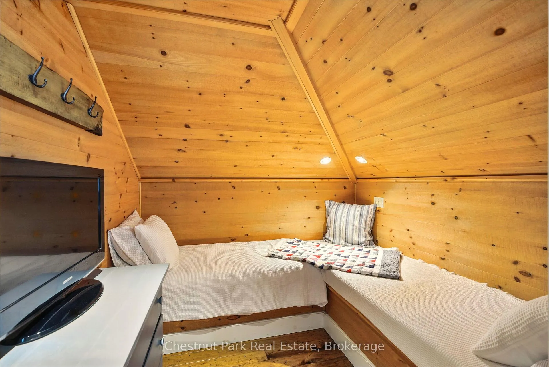 Photo 30 of 37 Farm Sandy Bay Drive, Seguin, Humphrey — HOMEH