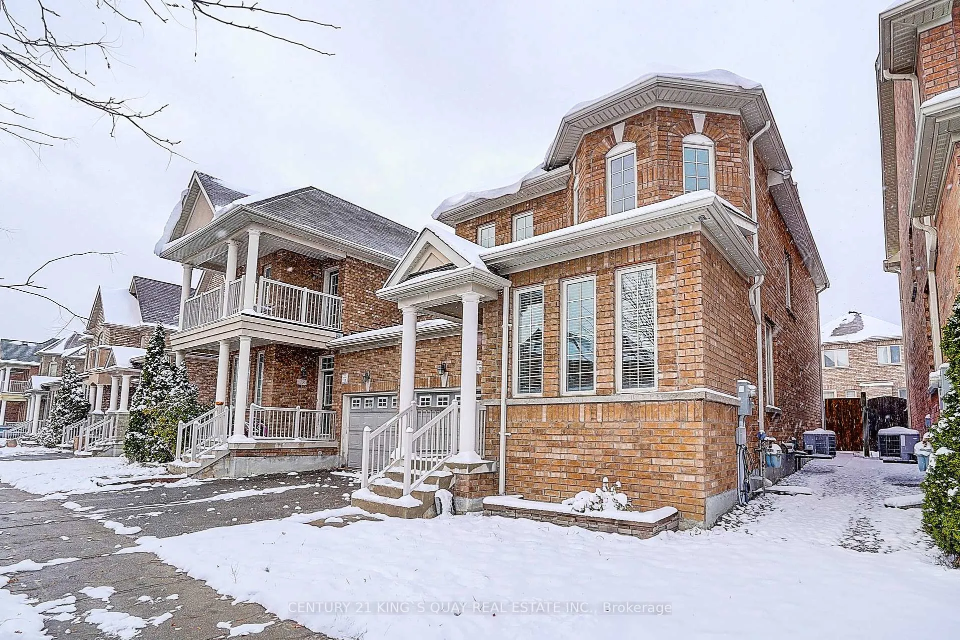 Photo 2 of 16 Pisanelli Avenue, Markham, Cathedraltown — HOMEH