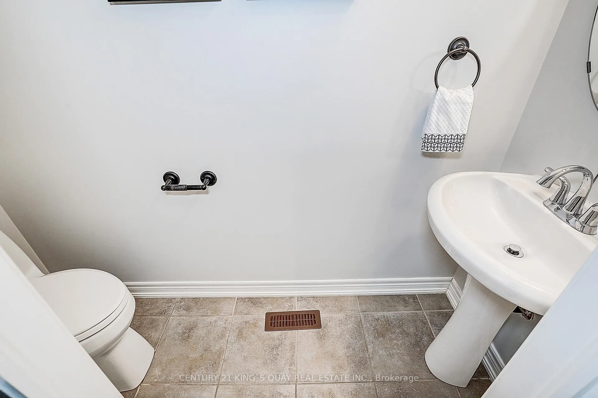 Photo 25 of 16 Pisanelli Avenue, Markham, Cathedraltown — HOMEH