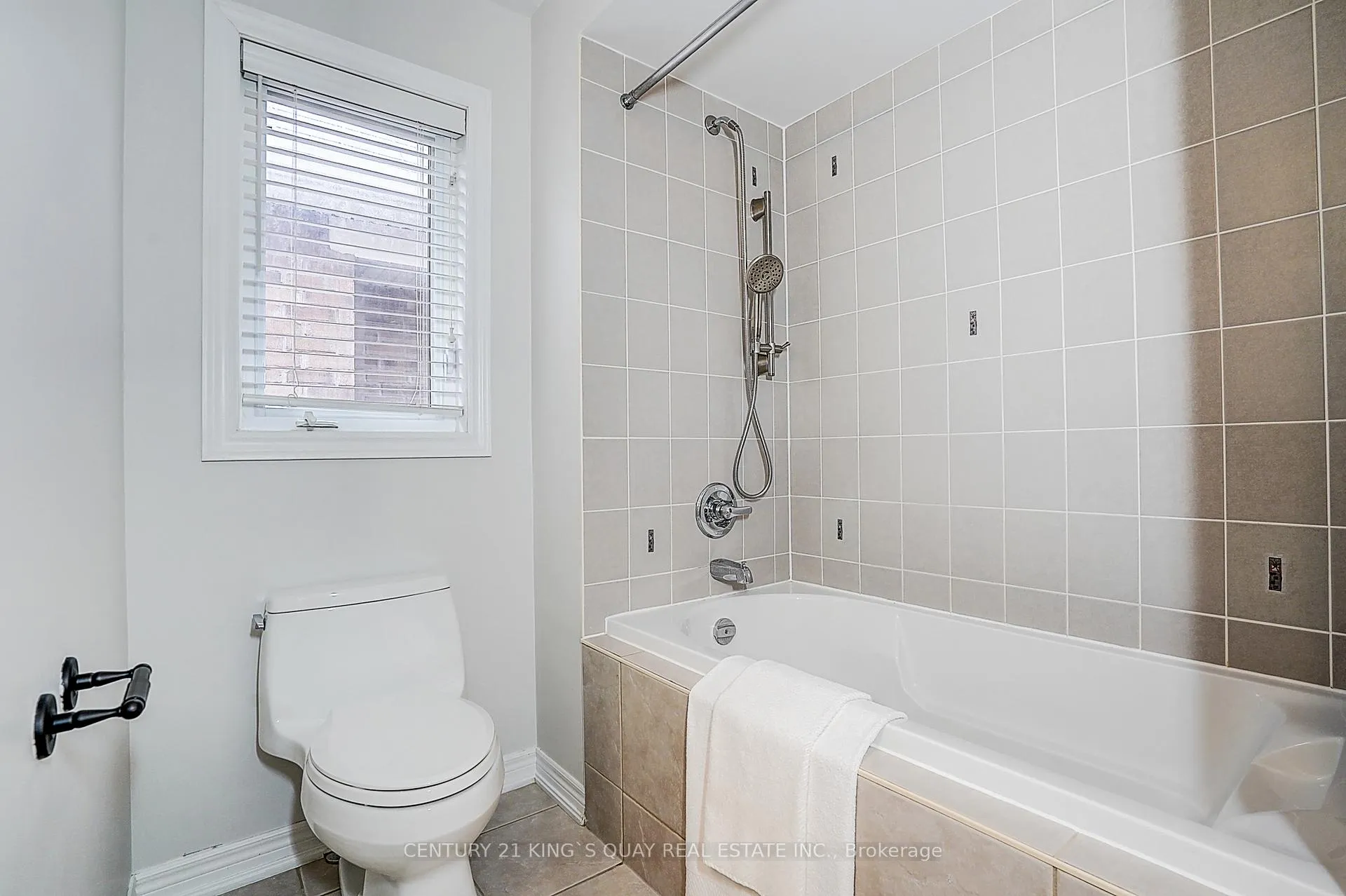 Photo 42 of 16 Pisanelli Avenue, Markham, Cathedraltown — HOMEH