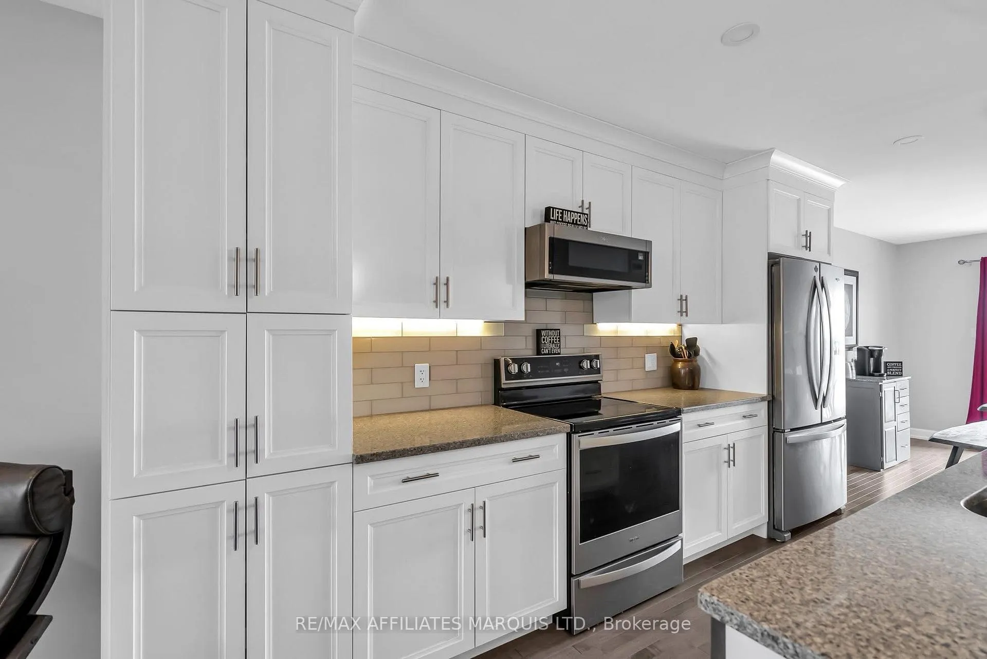 Photo 7 of 246 Bellwood Drive, Cornwall — HOMEH