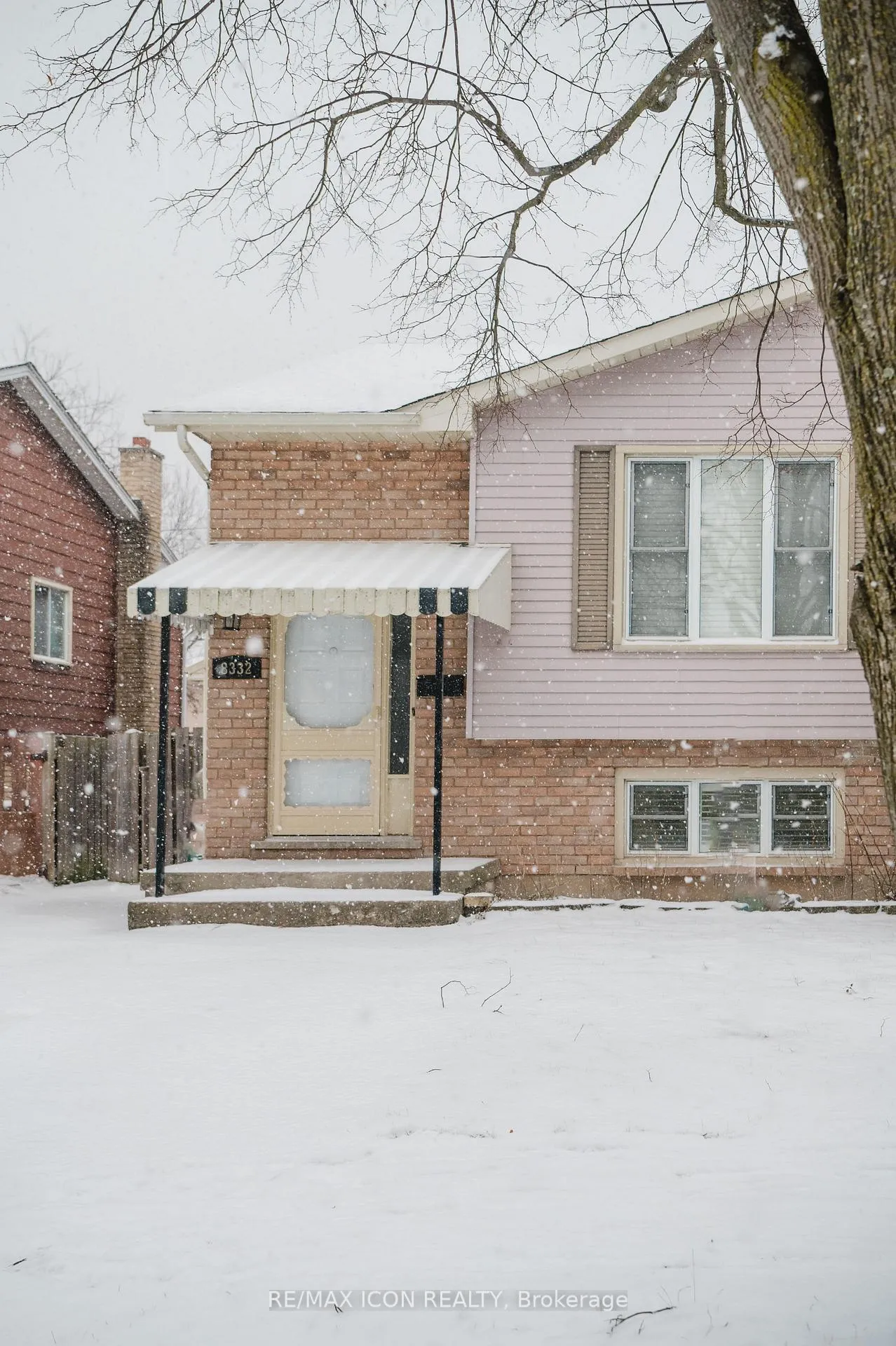 Photo 3 of 8332 Mundare Crescent, Niagara Falls, Chippawa — HOMEH