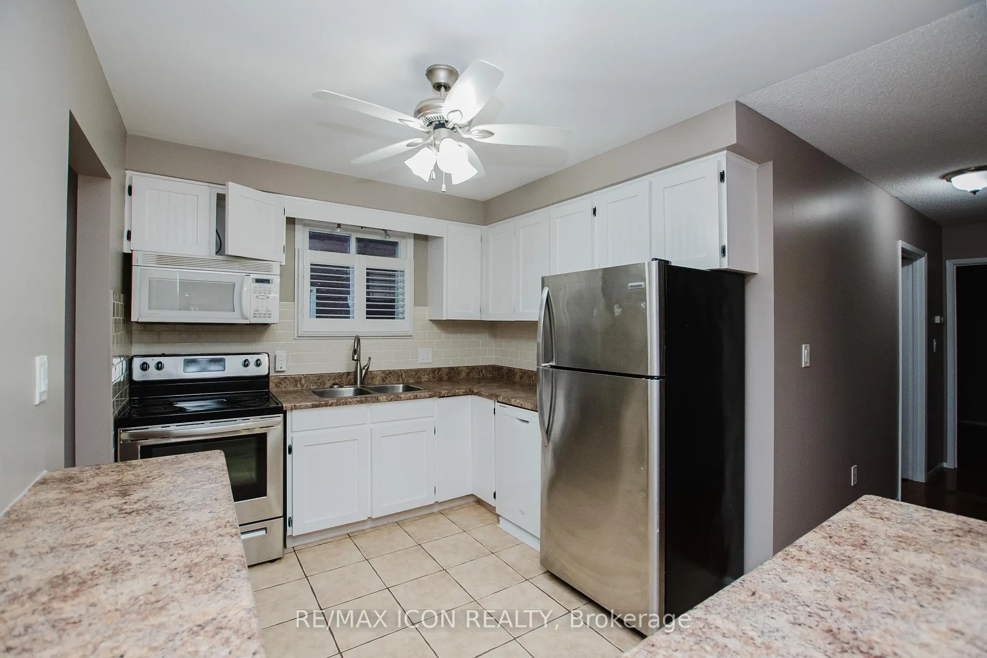 Photo 11 of 8332 Mundare Crescent, Niagara Falls, Chippawa — HOMEH