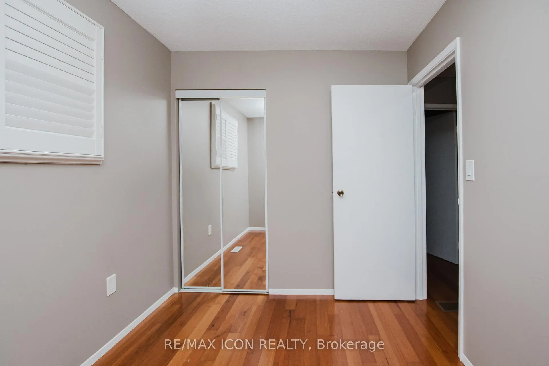 Photo 20 of 8332 Mundare Crescent, Niagara Falls, Chippawa — HOMEH