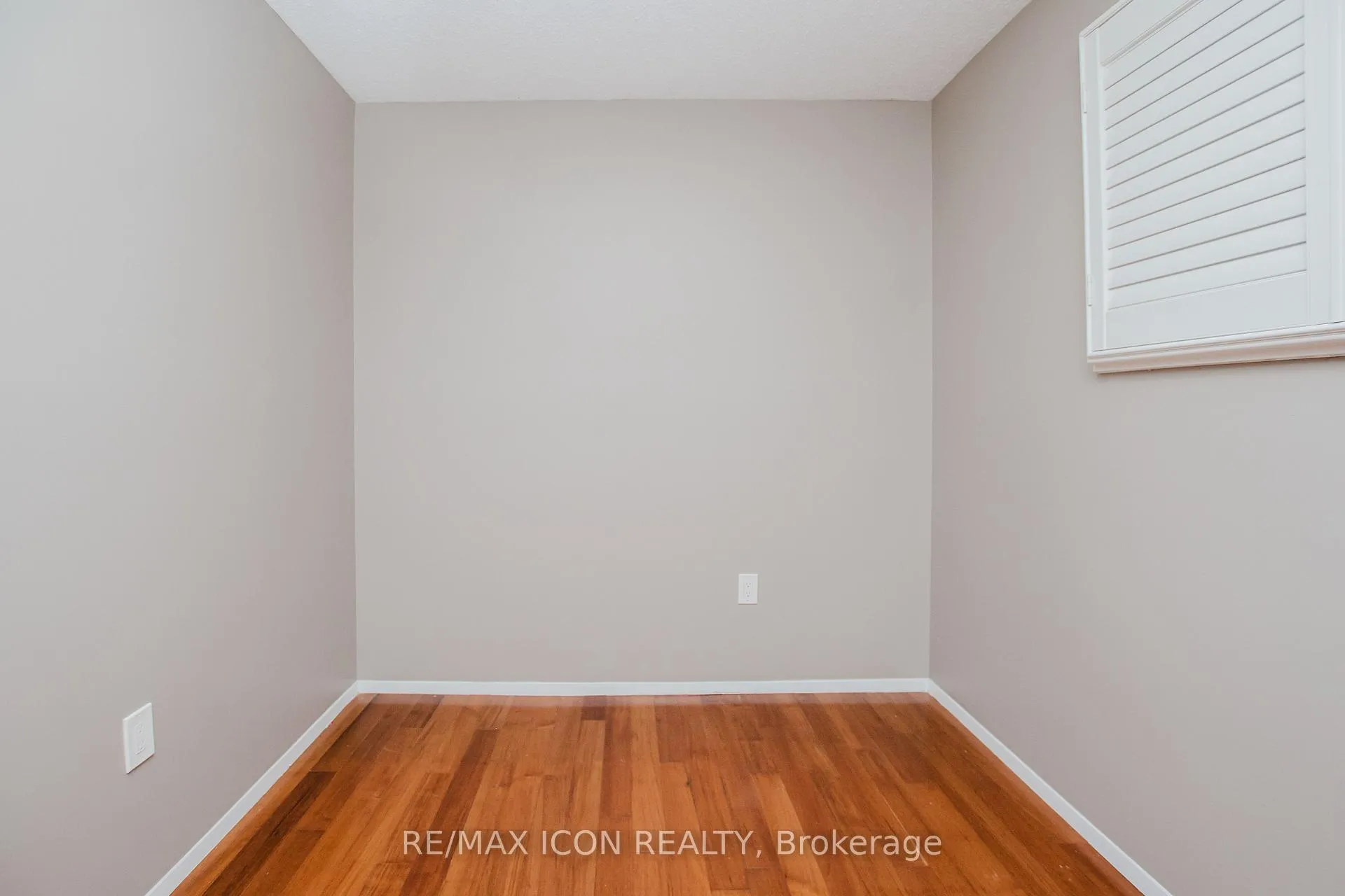 Photo 22 of 8332 Mundare Crescent, Niagara Falls, Chippawa — HOMEH