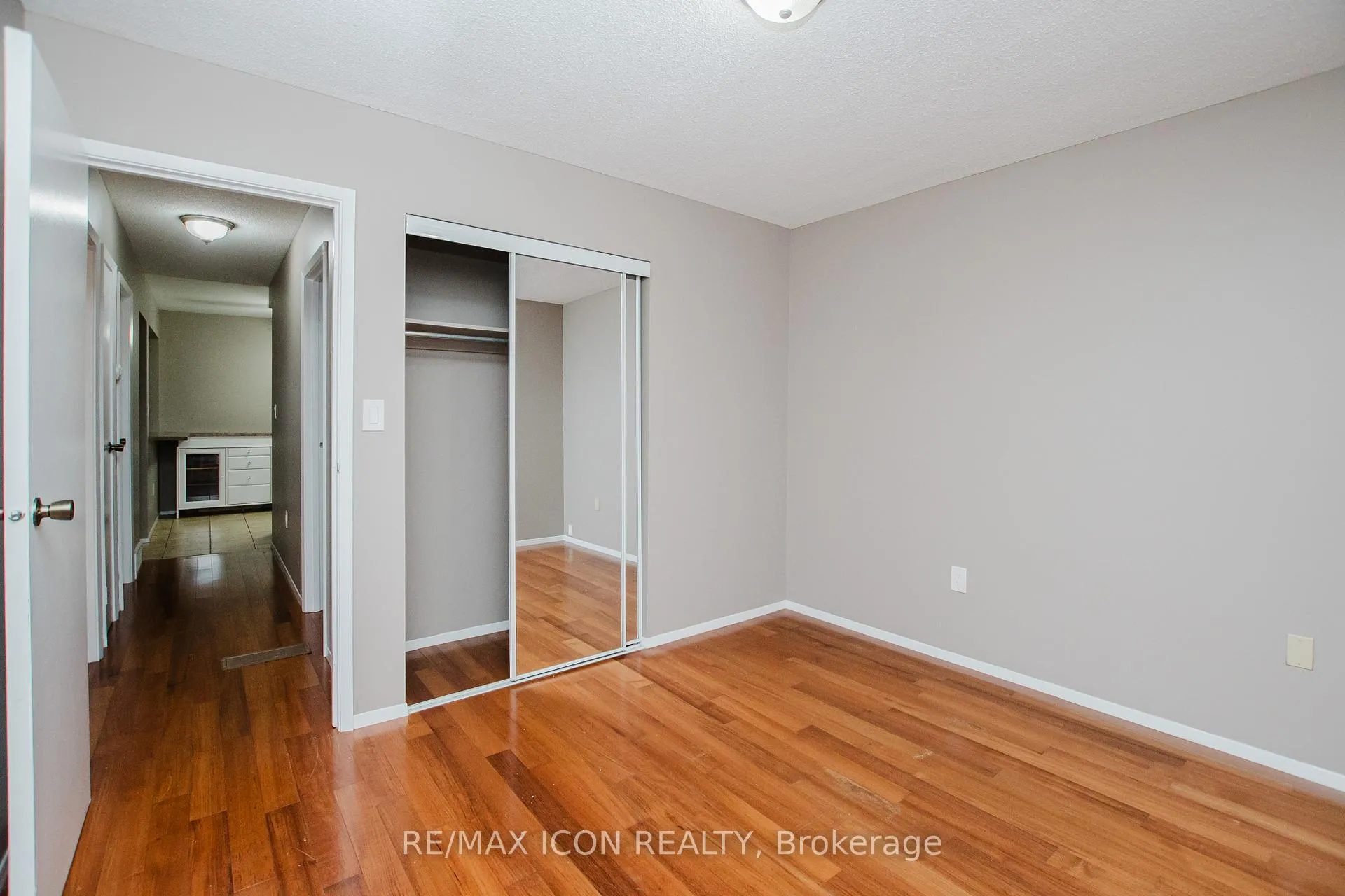 Photo 25 of 8332 Mundare Crescent, Niagara Falls, Chippawa — HOMEH
