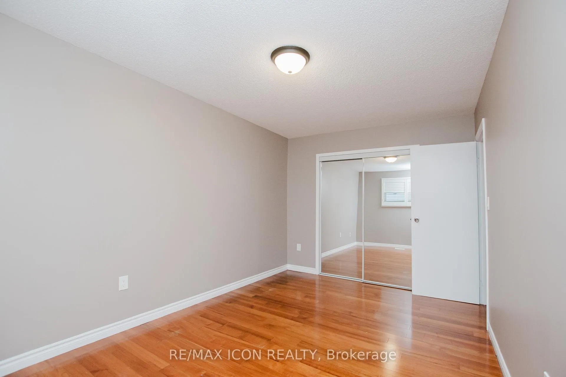 Photo 27 of 8332 Mundare Crescent, Niagara Falls, Chippawa — HOMEH