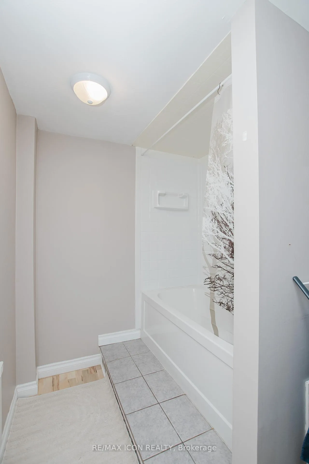 Photo 40 of 8332 Mundare Crescent, Niagara Falls, Chippawa — HOMEH