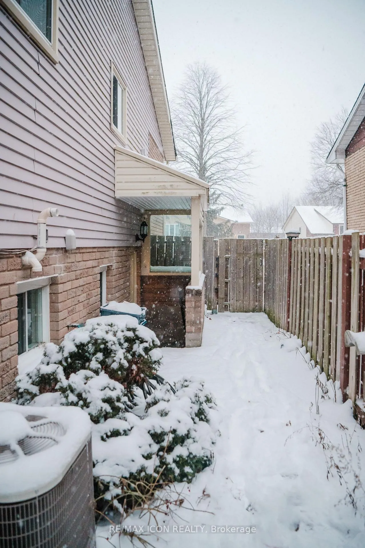 Photo 44 of 8332 Mundare Crescent, Niagara Falls, Chippawa — HOMEH