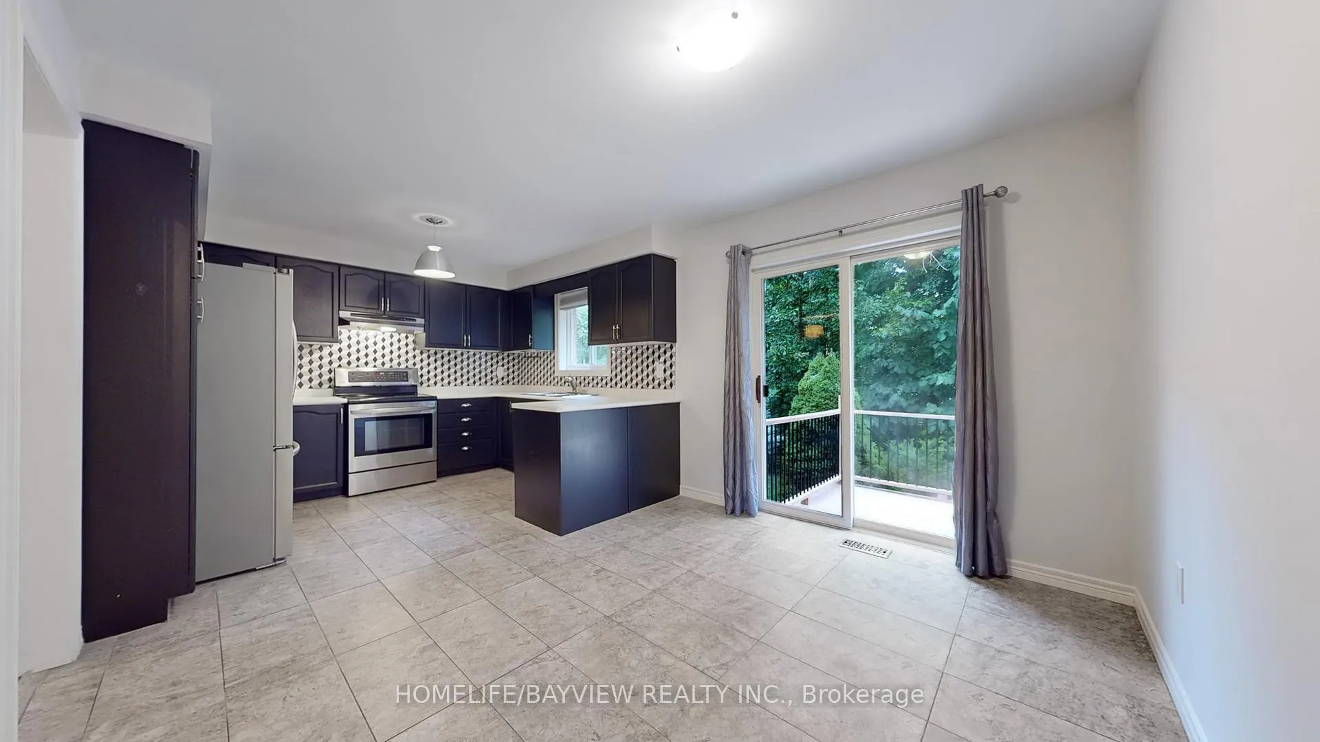Photo 7 of 51 Emms Drive, Barrie, Holly — HOMEH