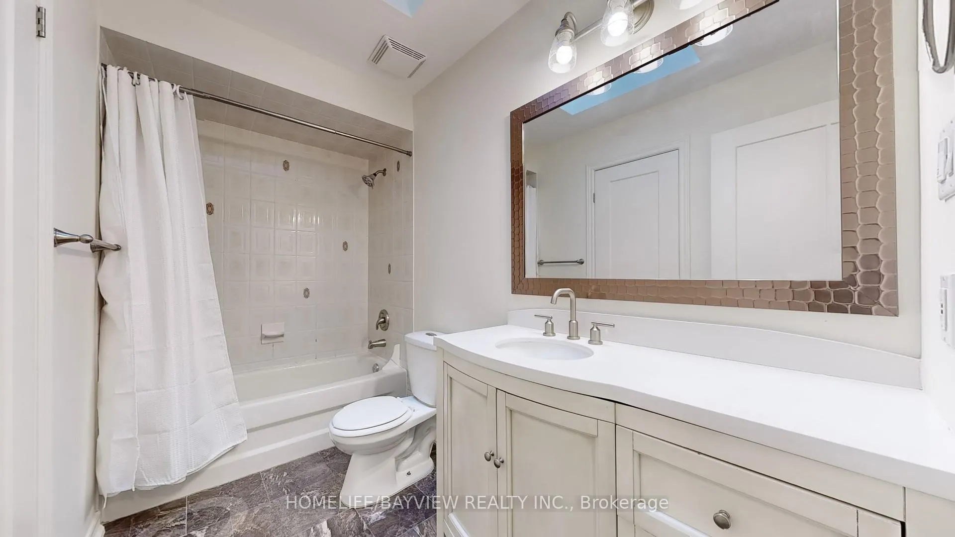 Photo 10 of 51 Emms Drive, Barrie, Holly — HOMEH