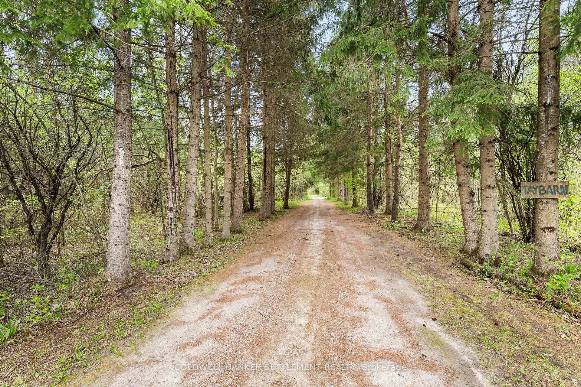 Photo 5 of 142 Leonard Side Road, Tay Valley, Bathurst/Burgess & Sherbrooke (Bathurst) Twp — HOMEH
