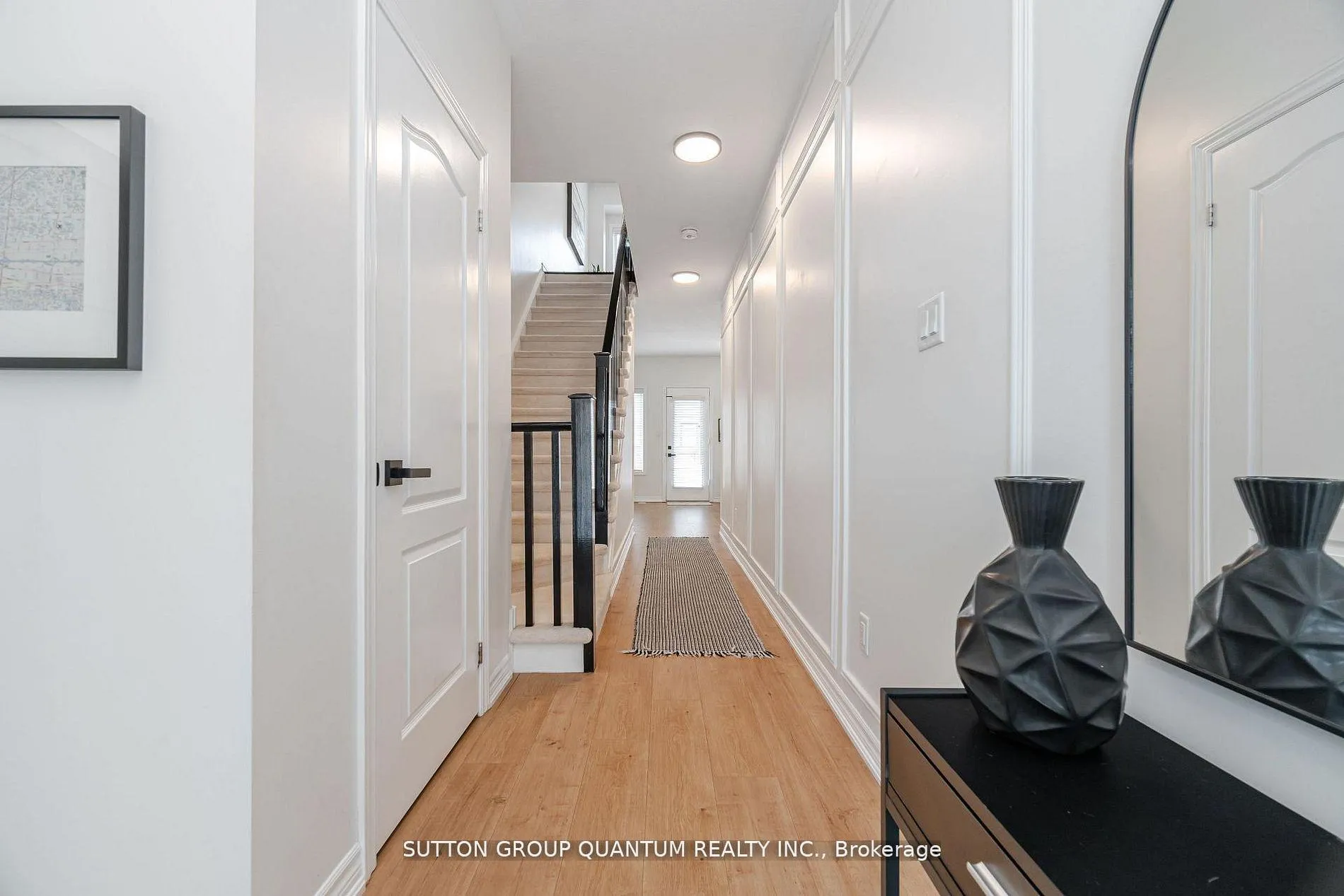 Photo 4 of 110 Borers Creek Circle, Hamilton, Waterdown — HOMEH