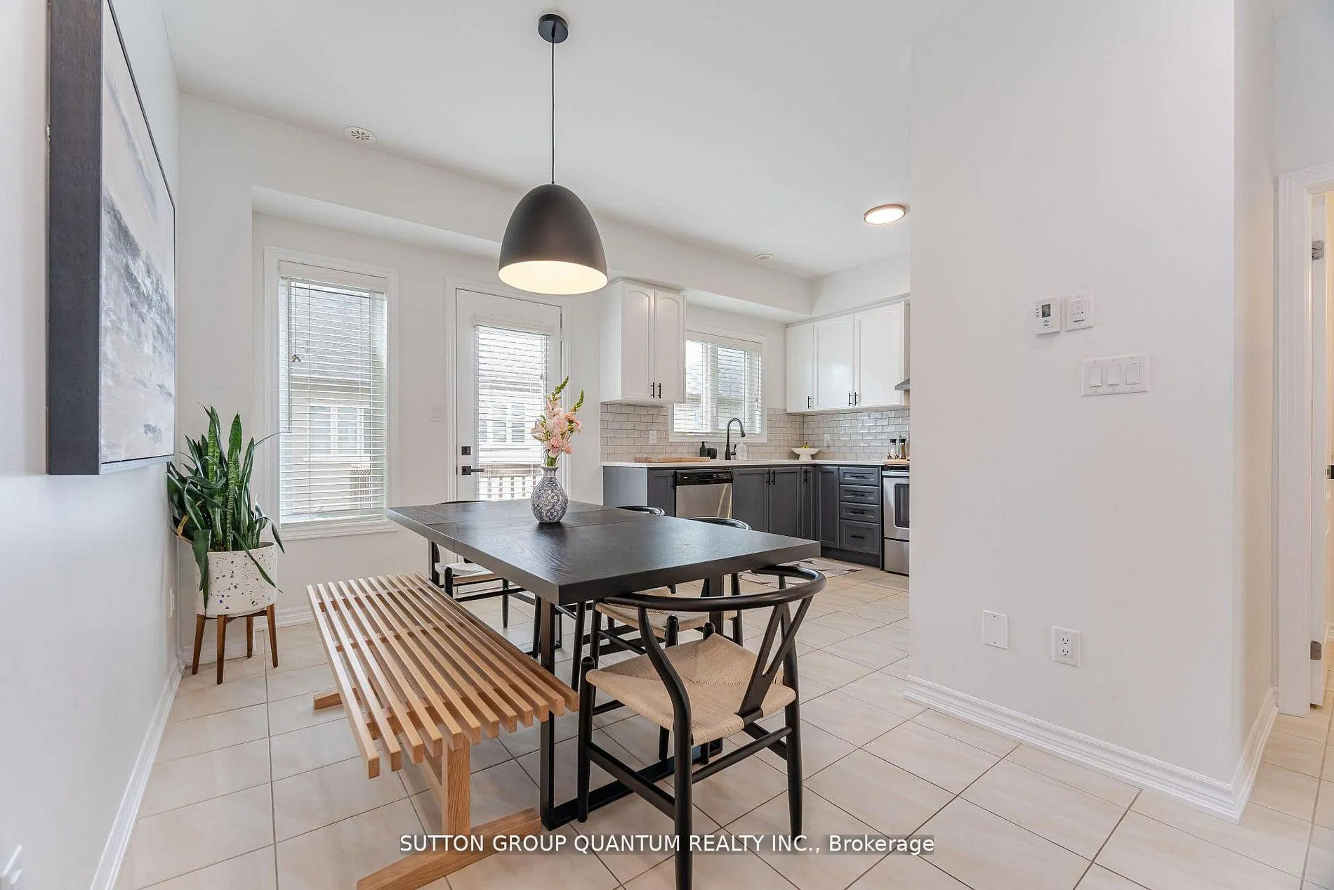 Photo 8 of 110 Borers Creek Circle, Hamilton, Waterdown — HOMEH
