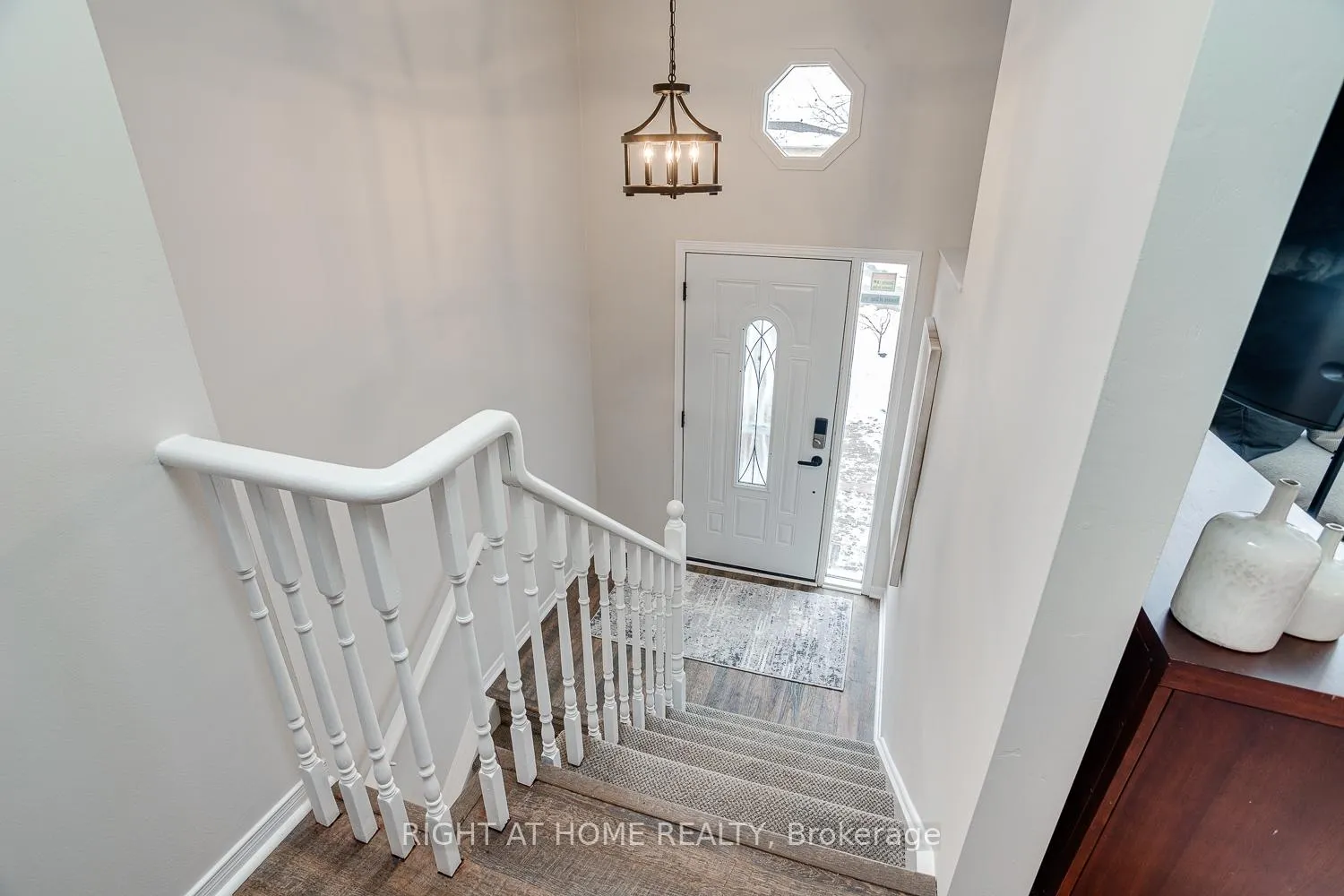 Photo 2 of 6 Ridgeview Drive, Scugog, Port Perry — HOMEH