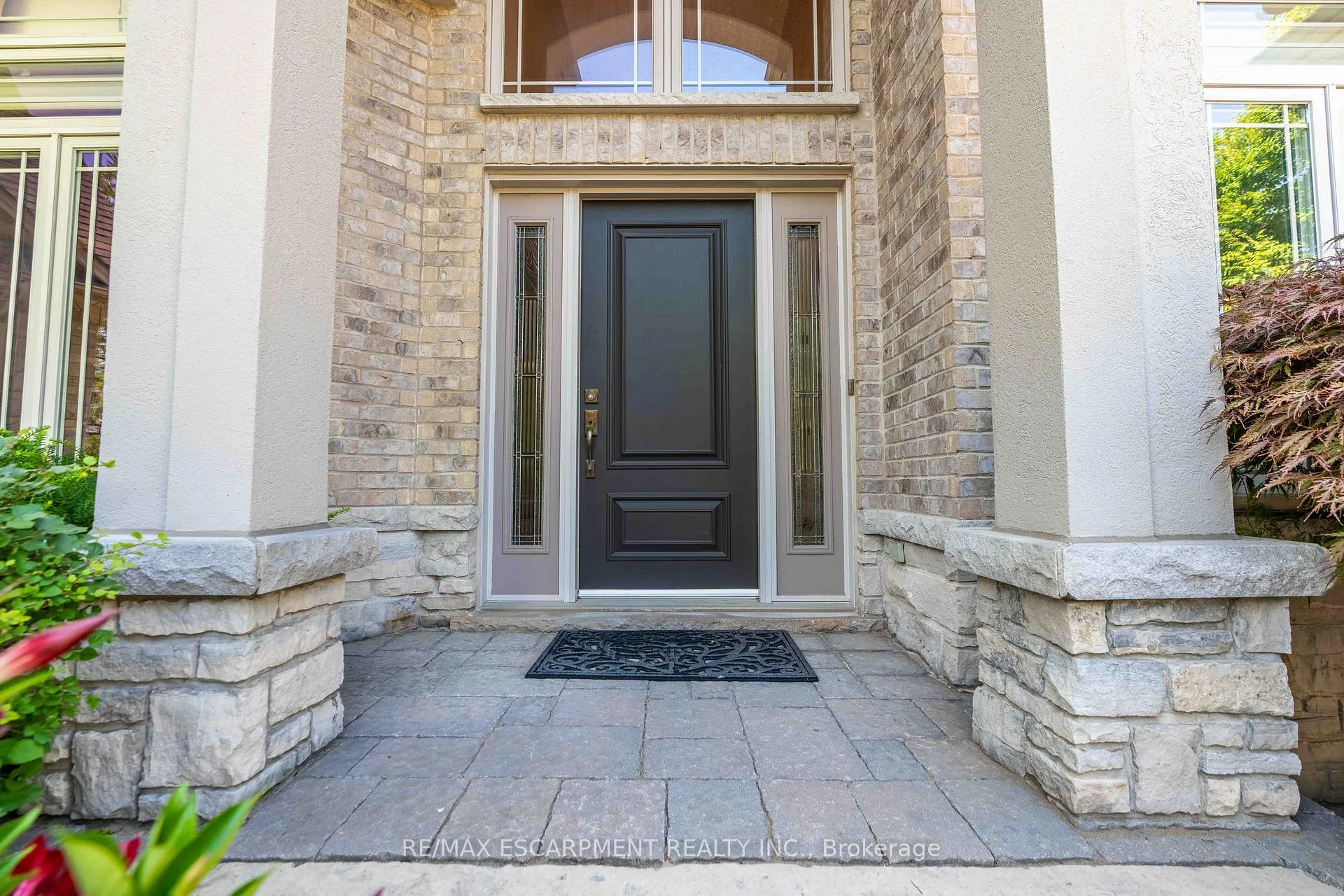 Photo 5 of 119 Tollgate Drive, Hamilton, Ancaster — HOMEH