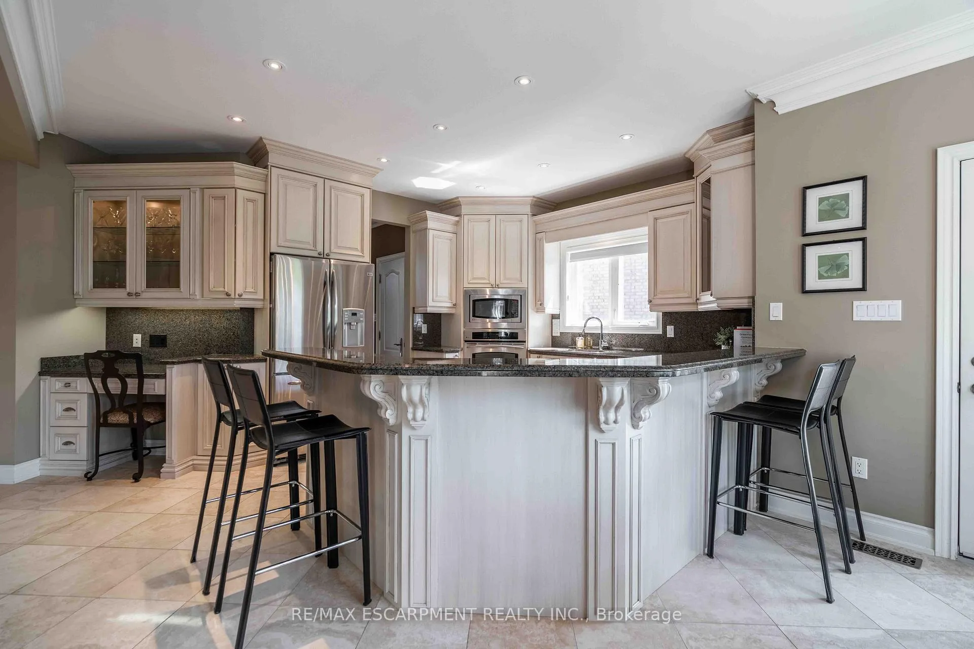 Photo 15 of 119 Tollgate Drive, Hamilton, Ancaster — HOMEH