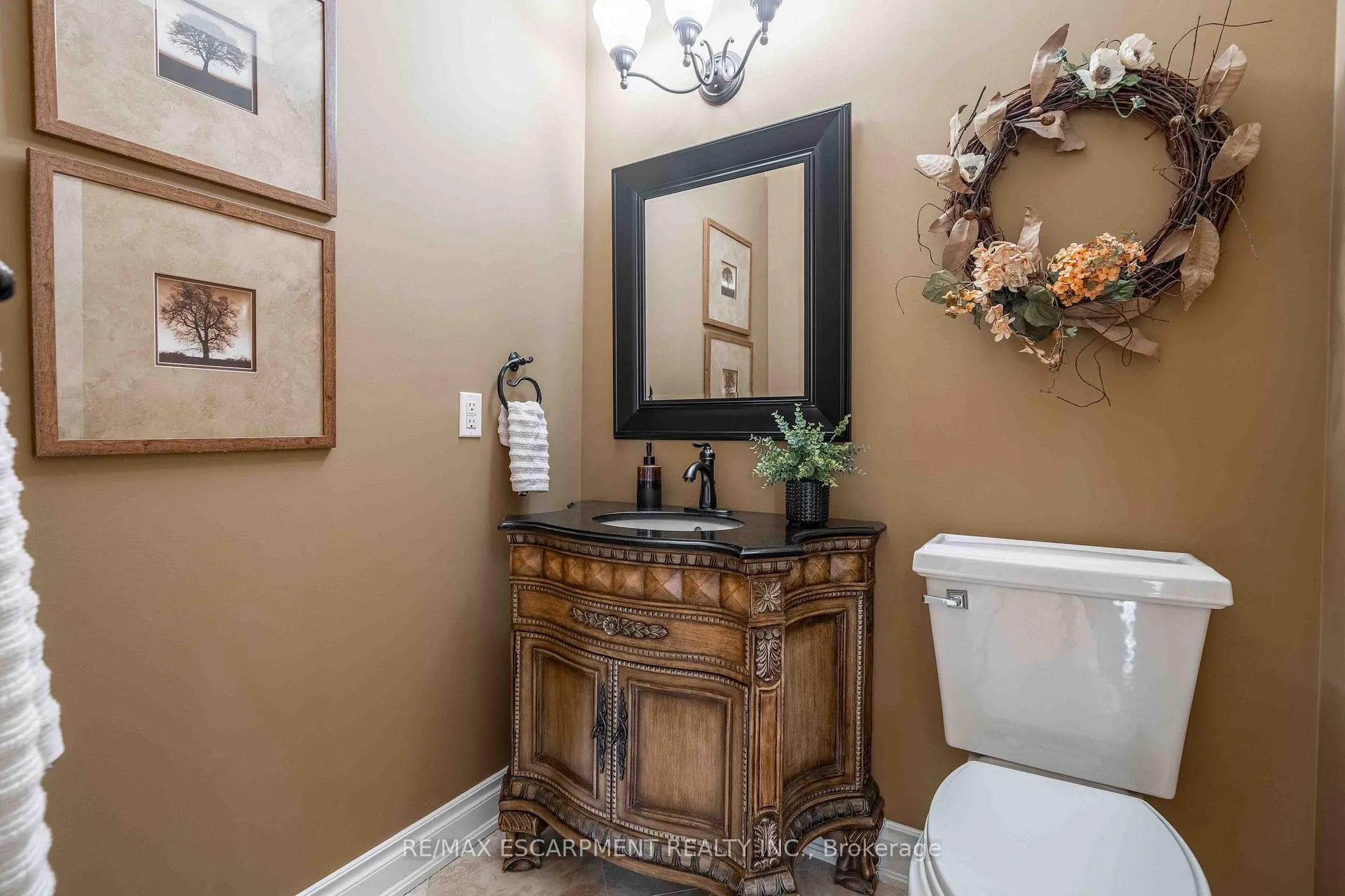 Photo 22 of 119 Tollgate Drive, Hamilton, Ancaster — HOMEH