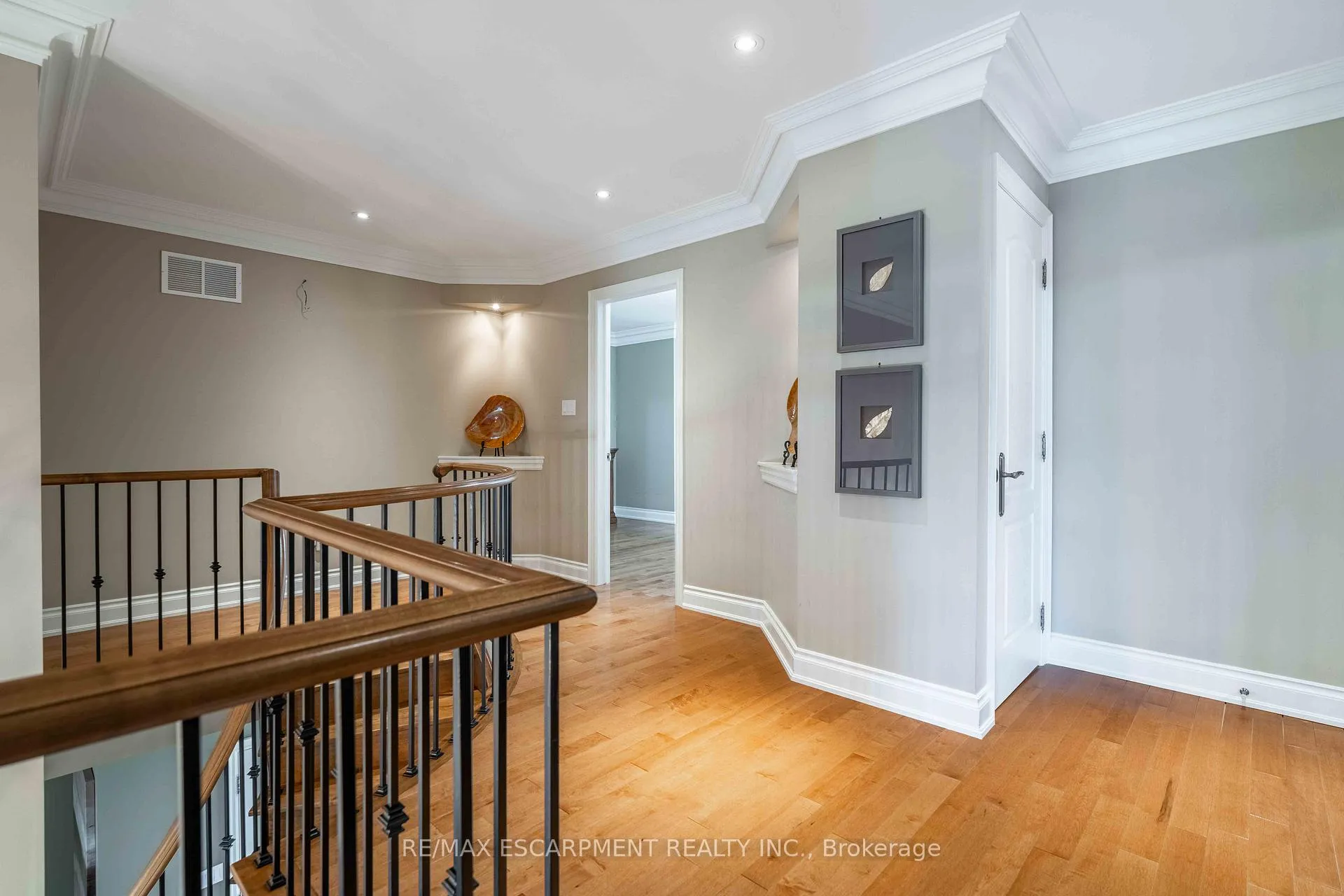 Photo 24 of 119 Tollgate Drive, Hamilton, Ancaster — HOMEH