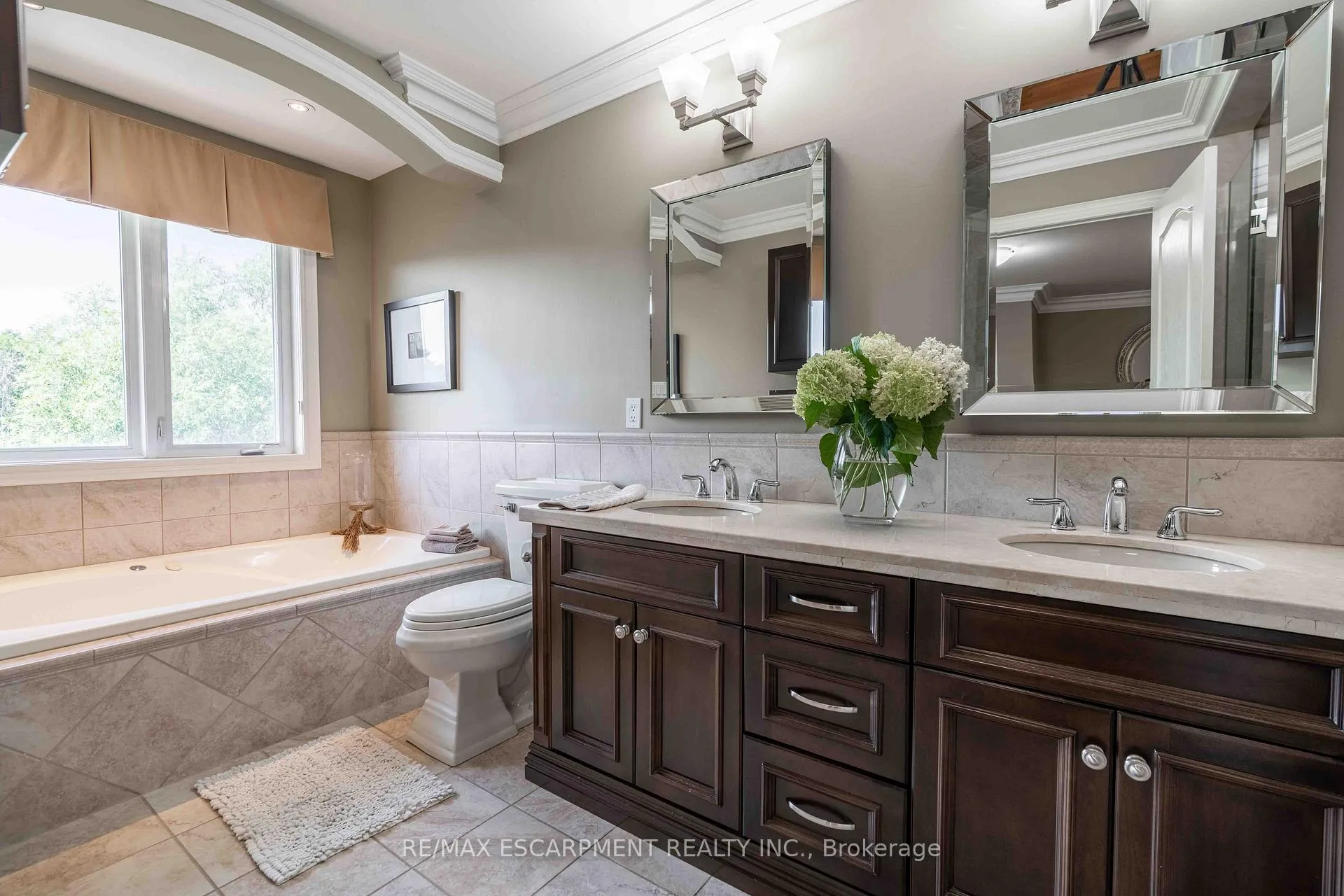 Photo 27 of 119 Tollgate Drive, Hamilton, Ancaster — HOMEH