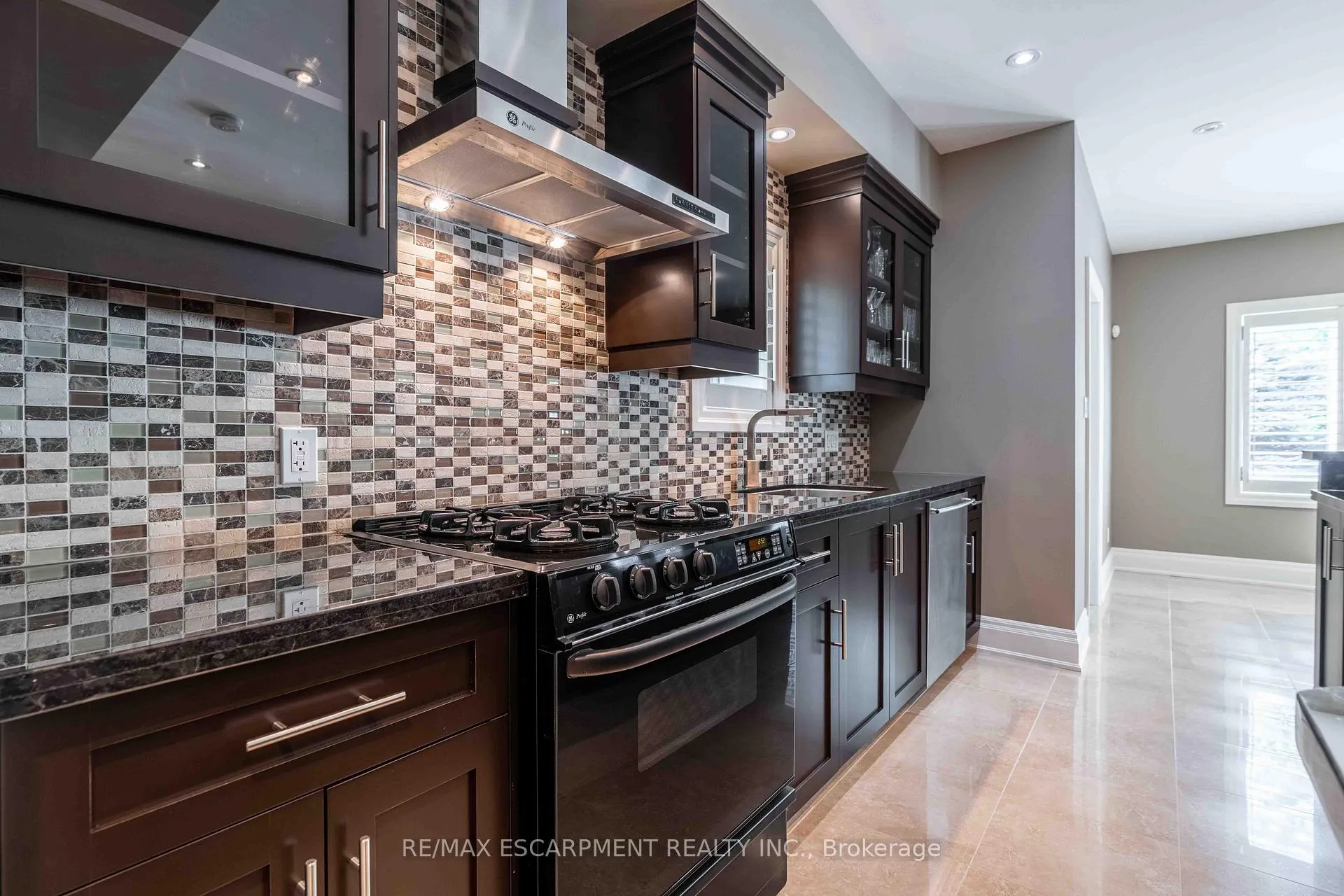 Photo 33 of 119 Tollgate Drive, Hamilton, Ancaster — HOMEH